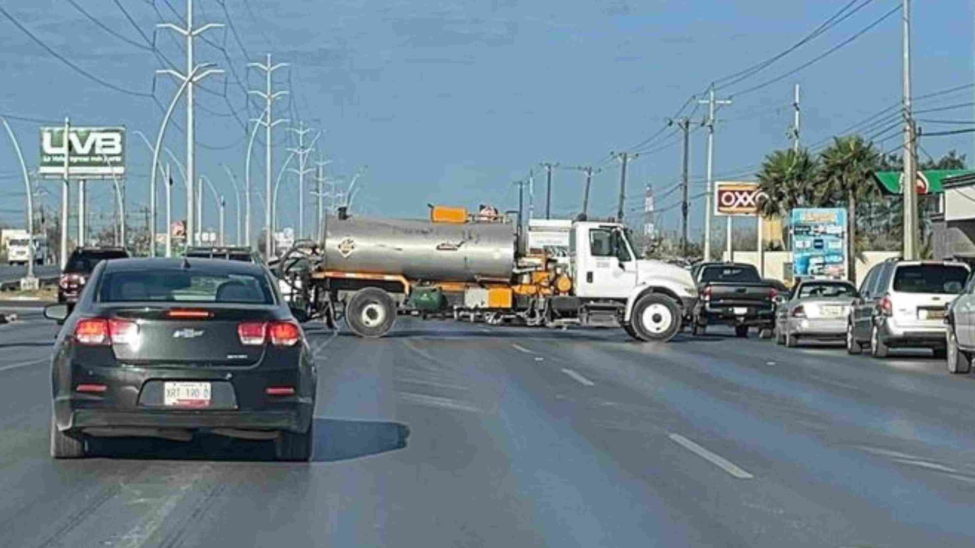 Bloqueos Hoy en Carreteras de Reynosa, Tamaulipas; Reportan Ponchallantas y Vehículos Incendiados