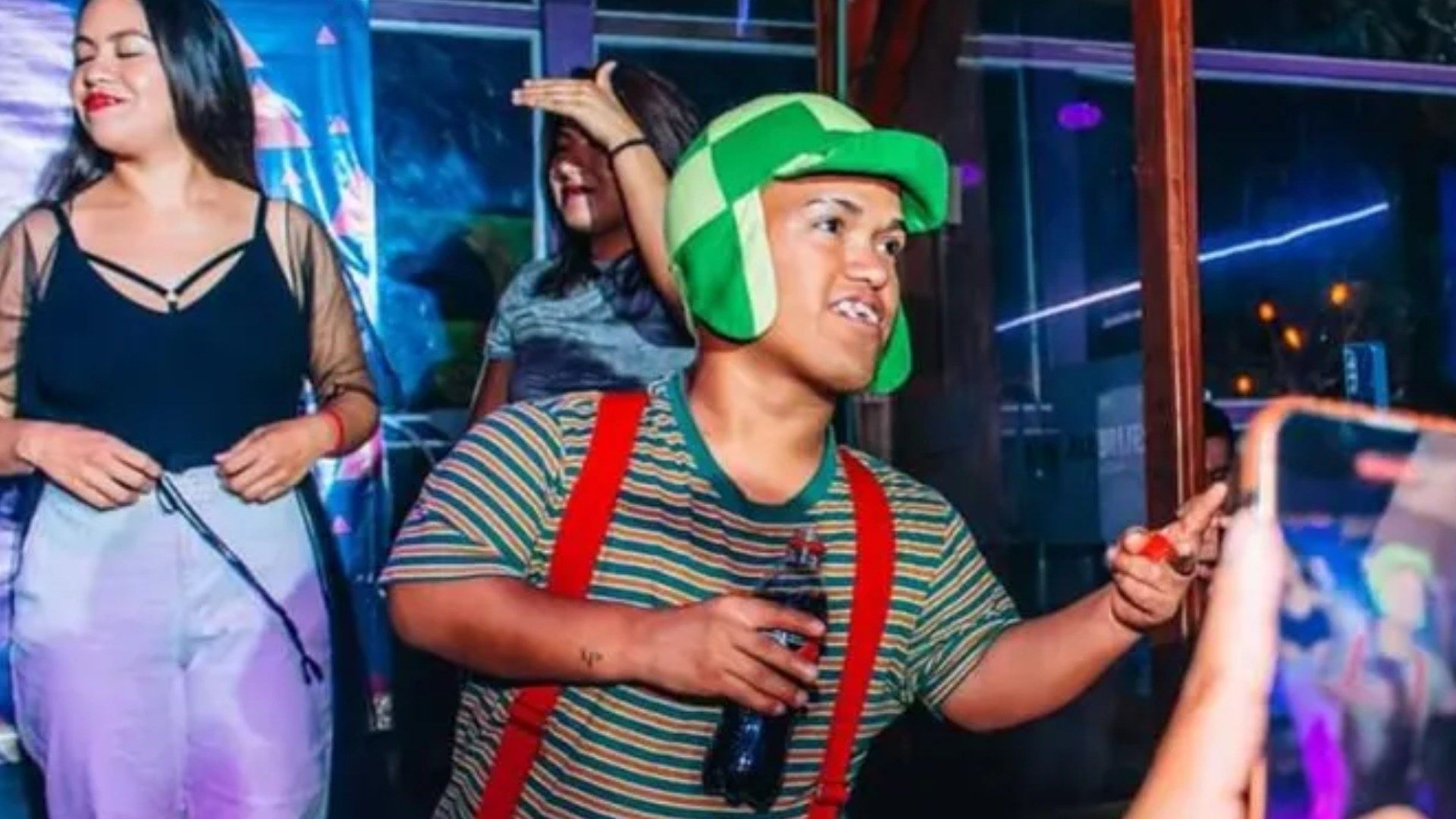 Medio Metro Anuncia que Será Papá