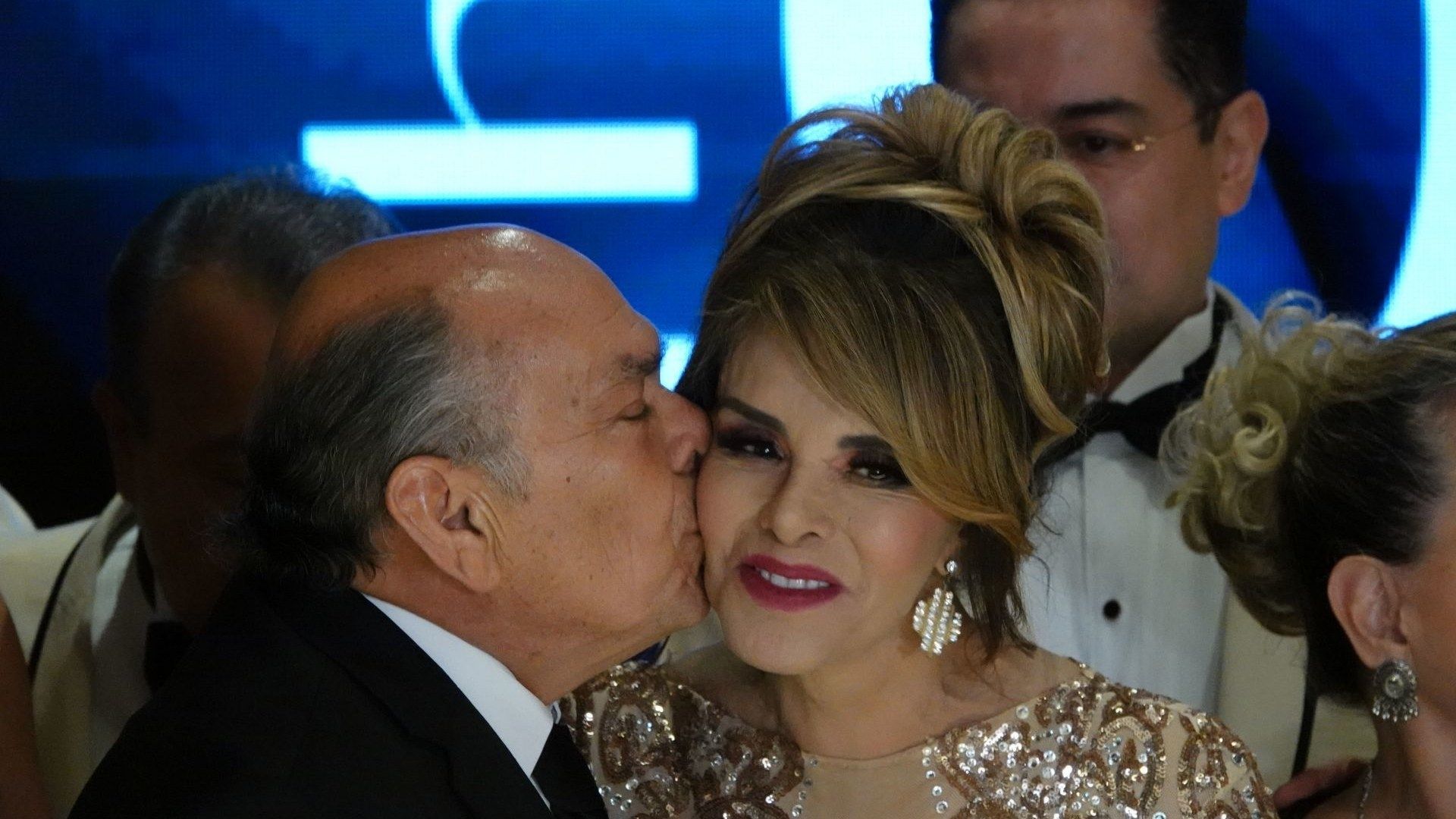 Lucía Méndez en la ceremonia donde fue reconocida como Diva del Siglo