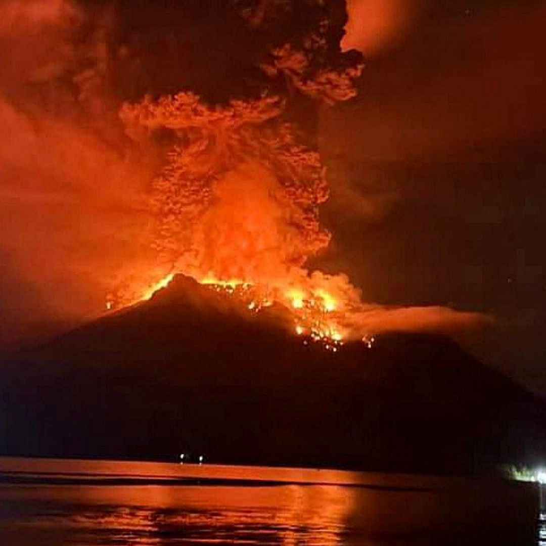 Indonesia Advierte Potencial Tsunami por Erupciones del Volcán Ruang