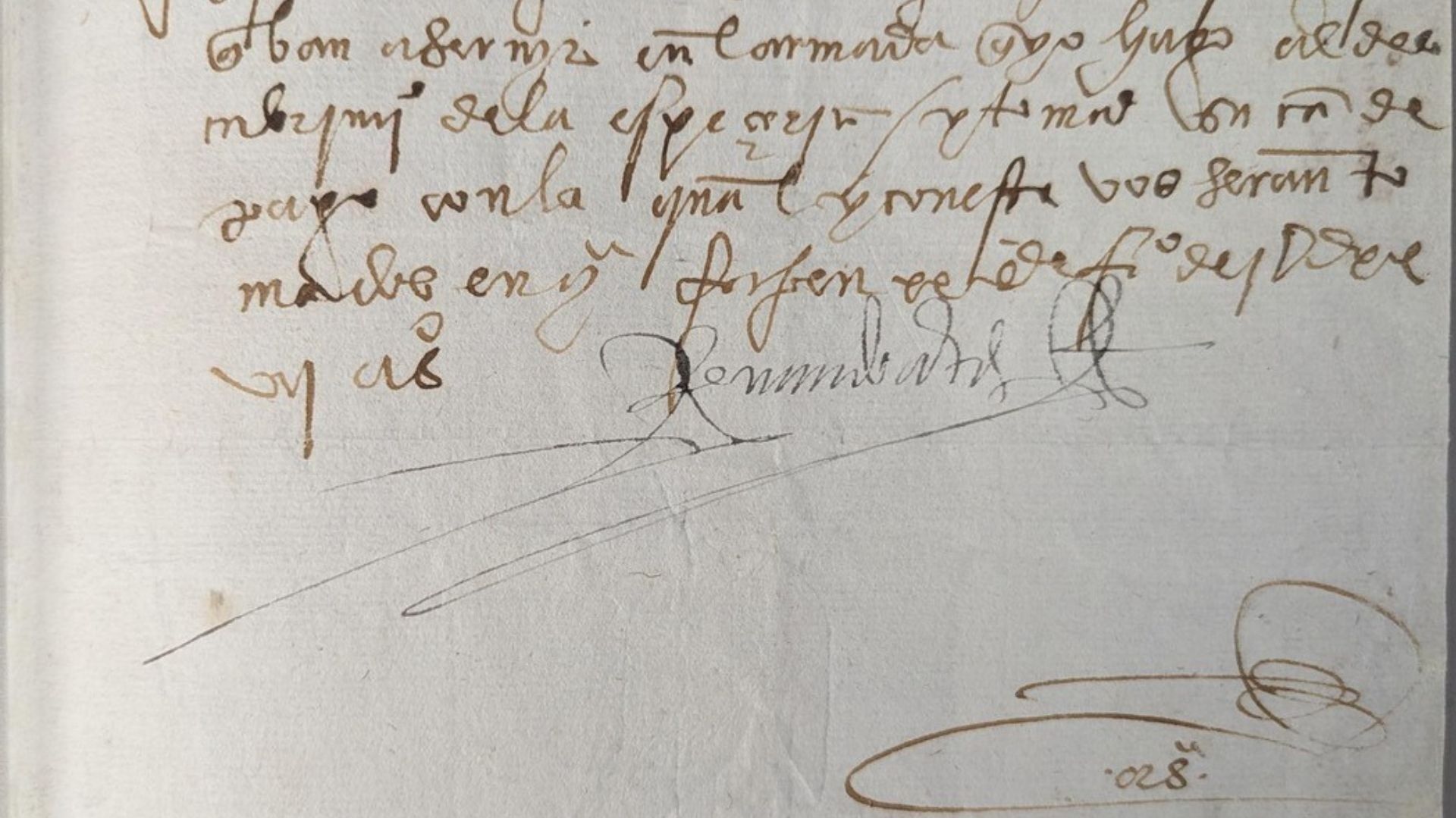 Carta escrita con letra manuscrita, tiene una firma y el documento es de color blanco con pequeñas manchas.