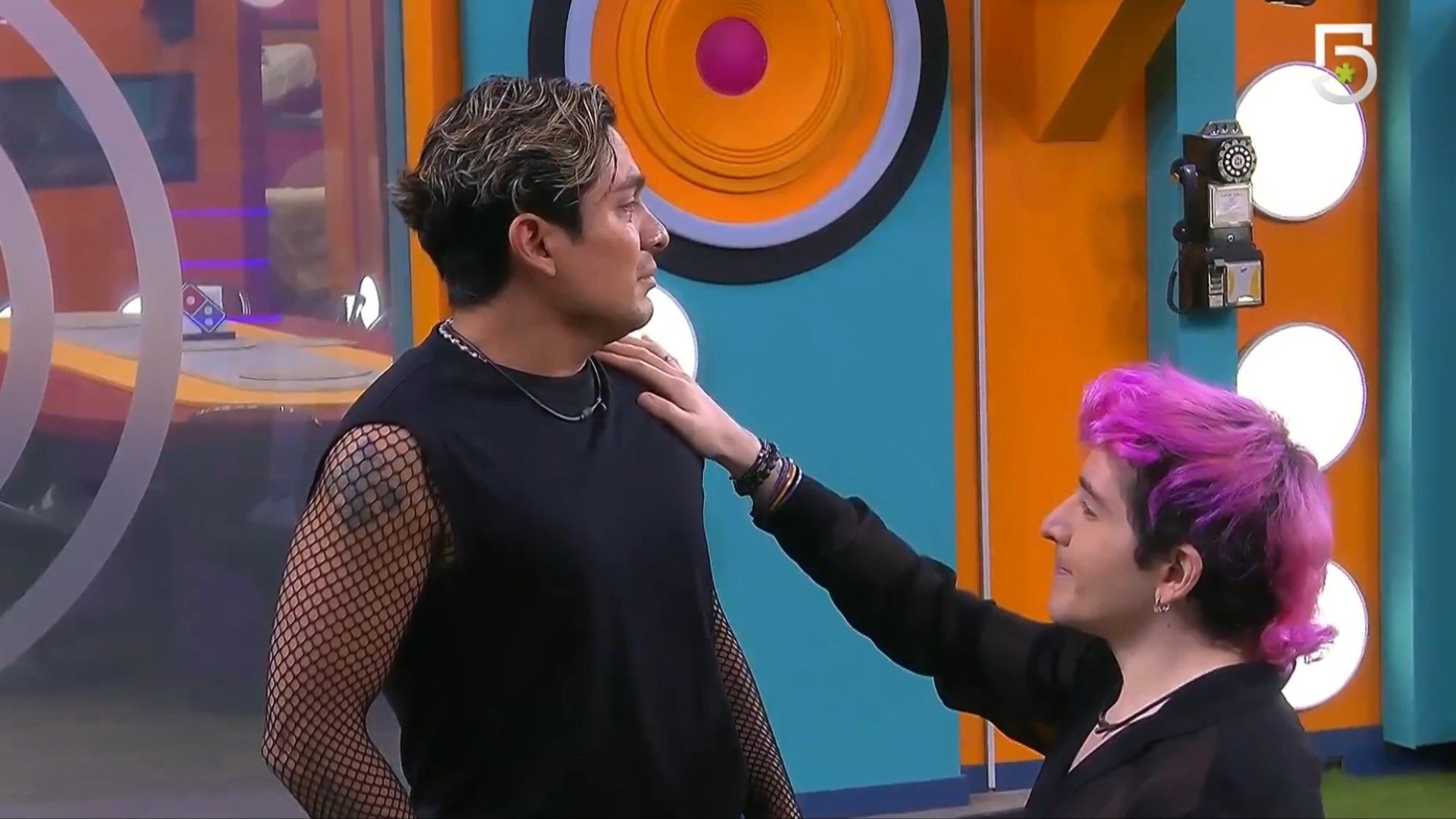 Ricardo Peralta vivió un momento muy emotivo cuando entró su novio Charly a La Casa de los Famosos México 2024