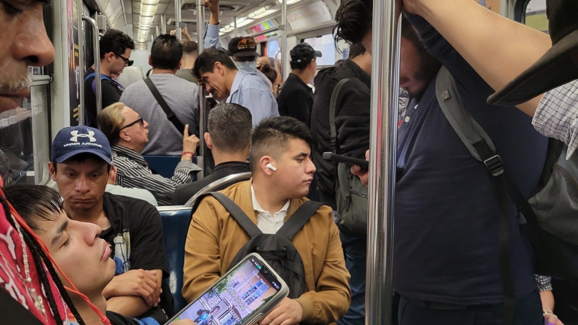 El Metro informó, a través de un comunicado, que el servicio entre las estaciones Zapata y Universidad está suspendido en ambos sentidos