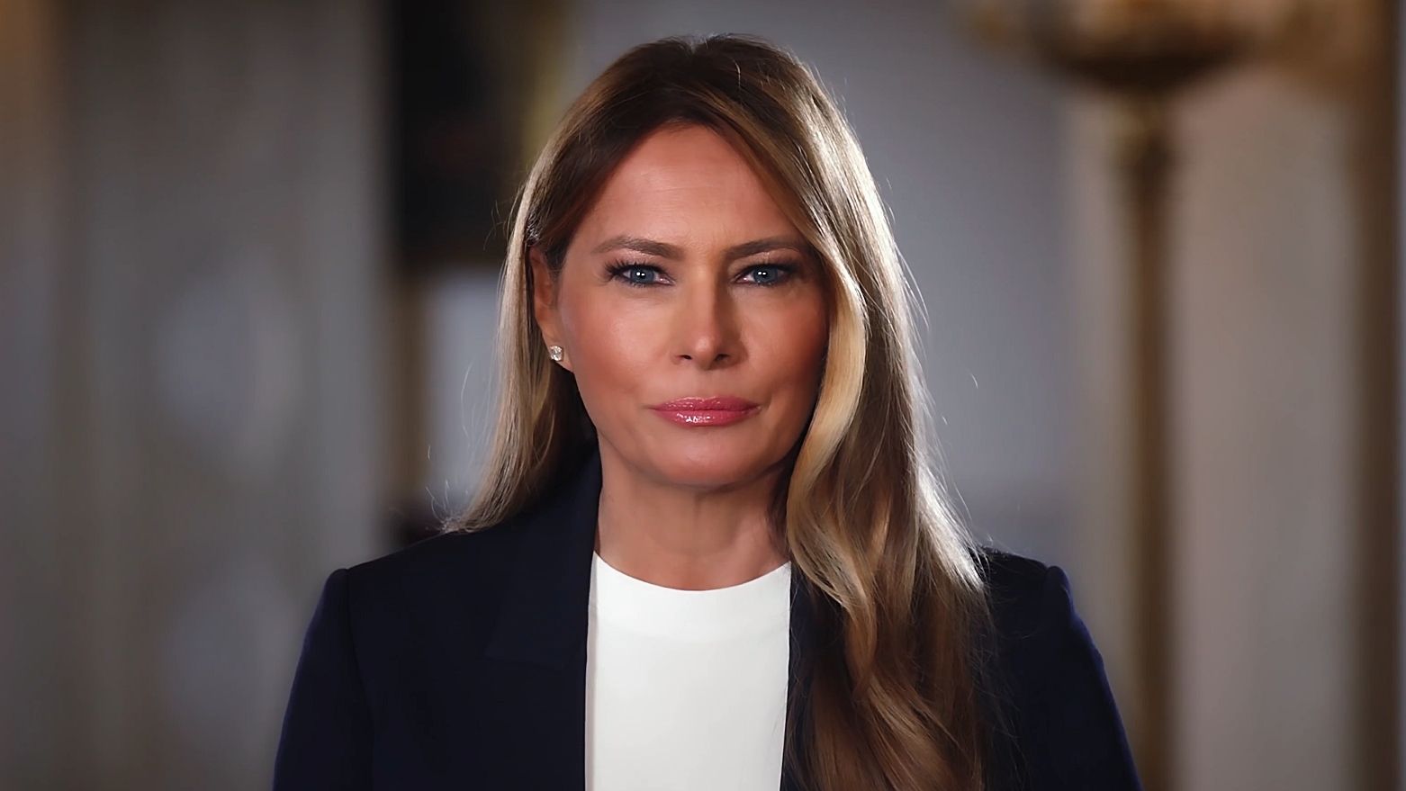 La primera dama de EUA, Melania Trump, presenta el proyecto 'Desafío Presidencial de IA'