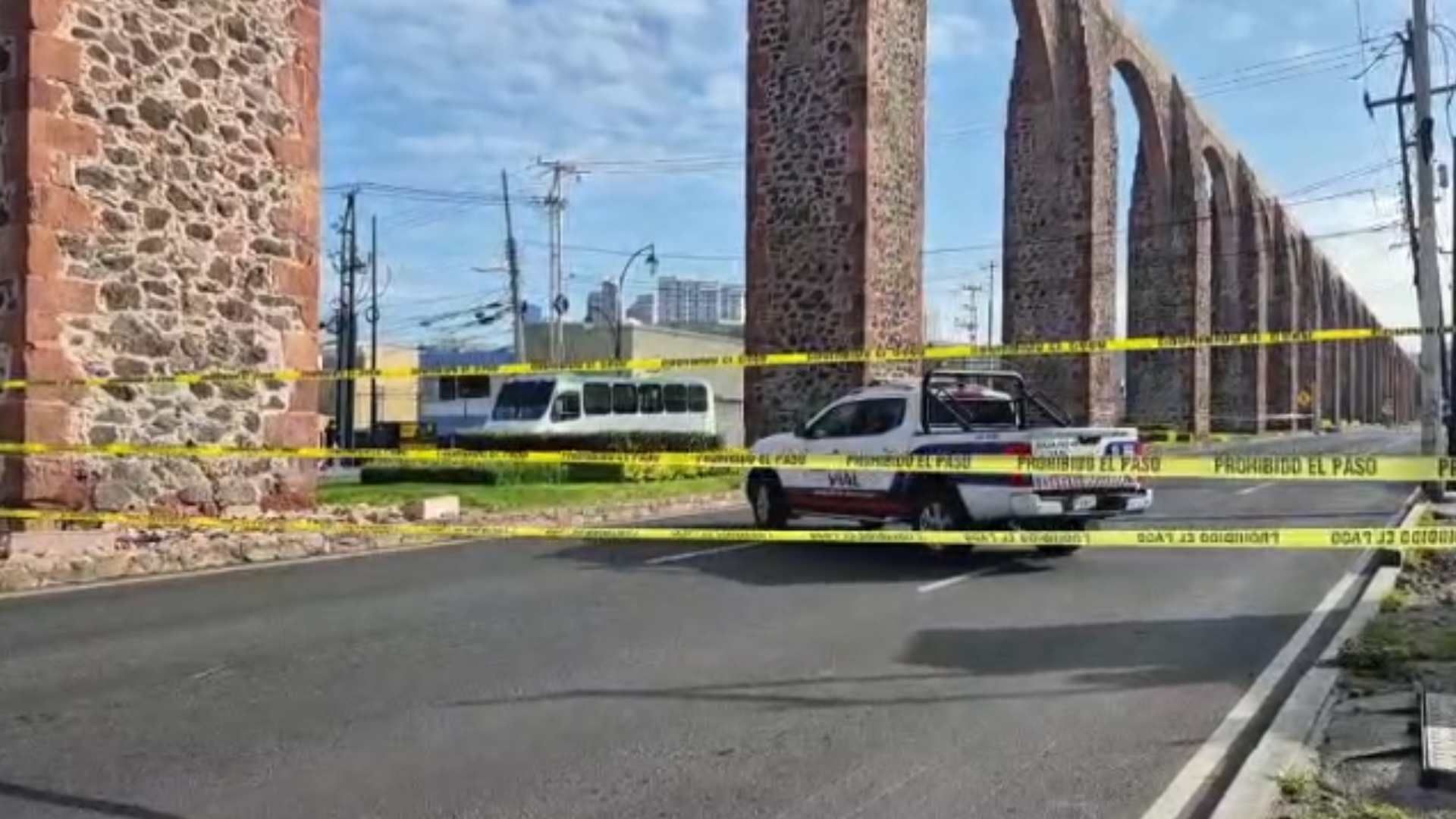 Ciclista Pierde la Vida Atropellado Sobre los Arcos en Querétaro