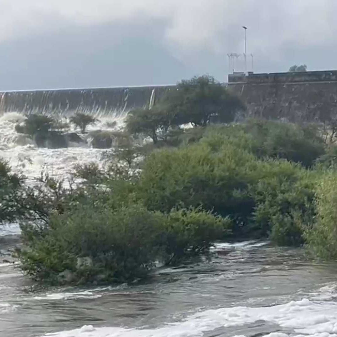 S Registró el Desborde Natural de la Presa Centenario en Querétaro
