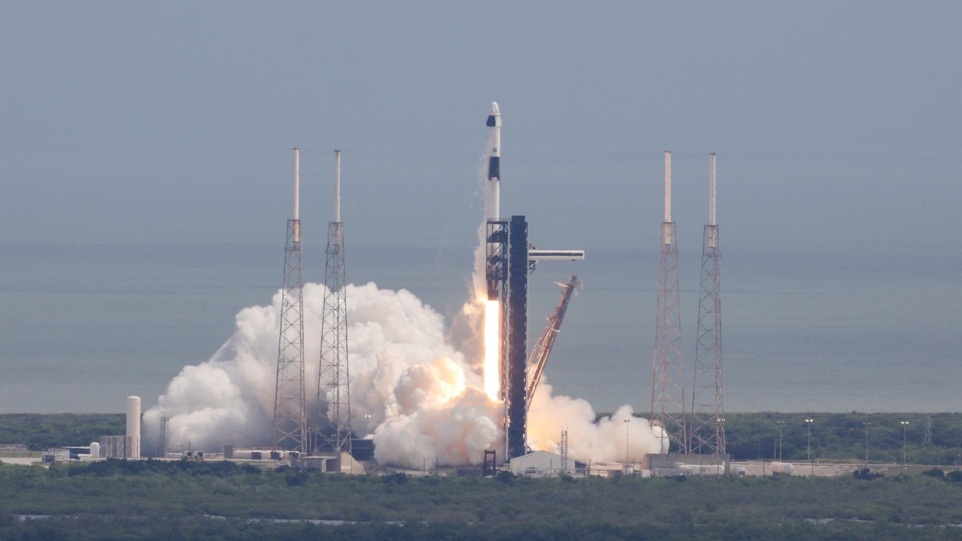 Inicia rescate de astronautas atrapados en Estación Espacial Internacional