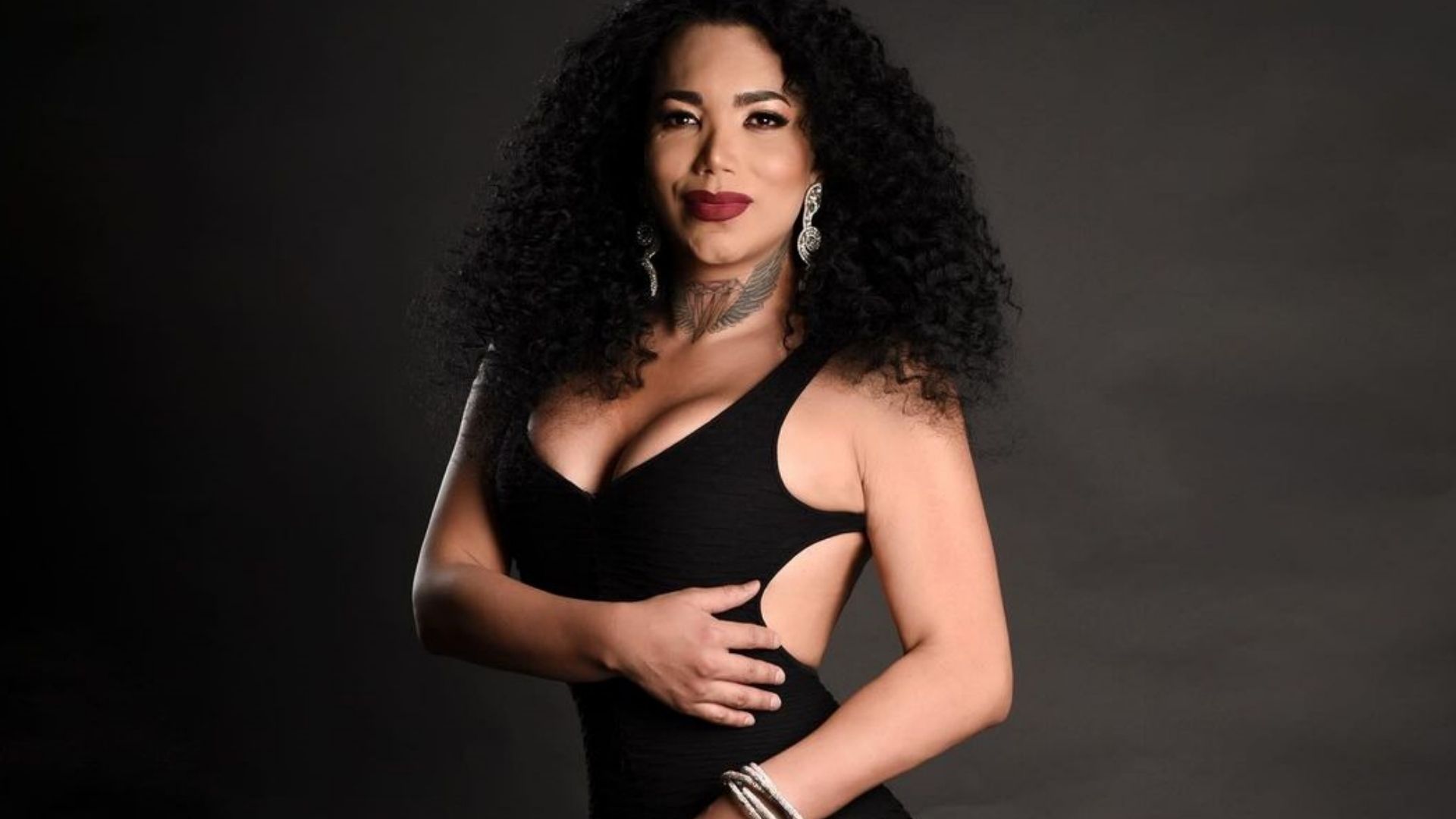 Paola Suárez protagoniza memes en Halloween