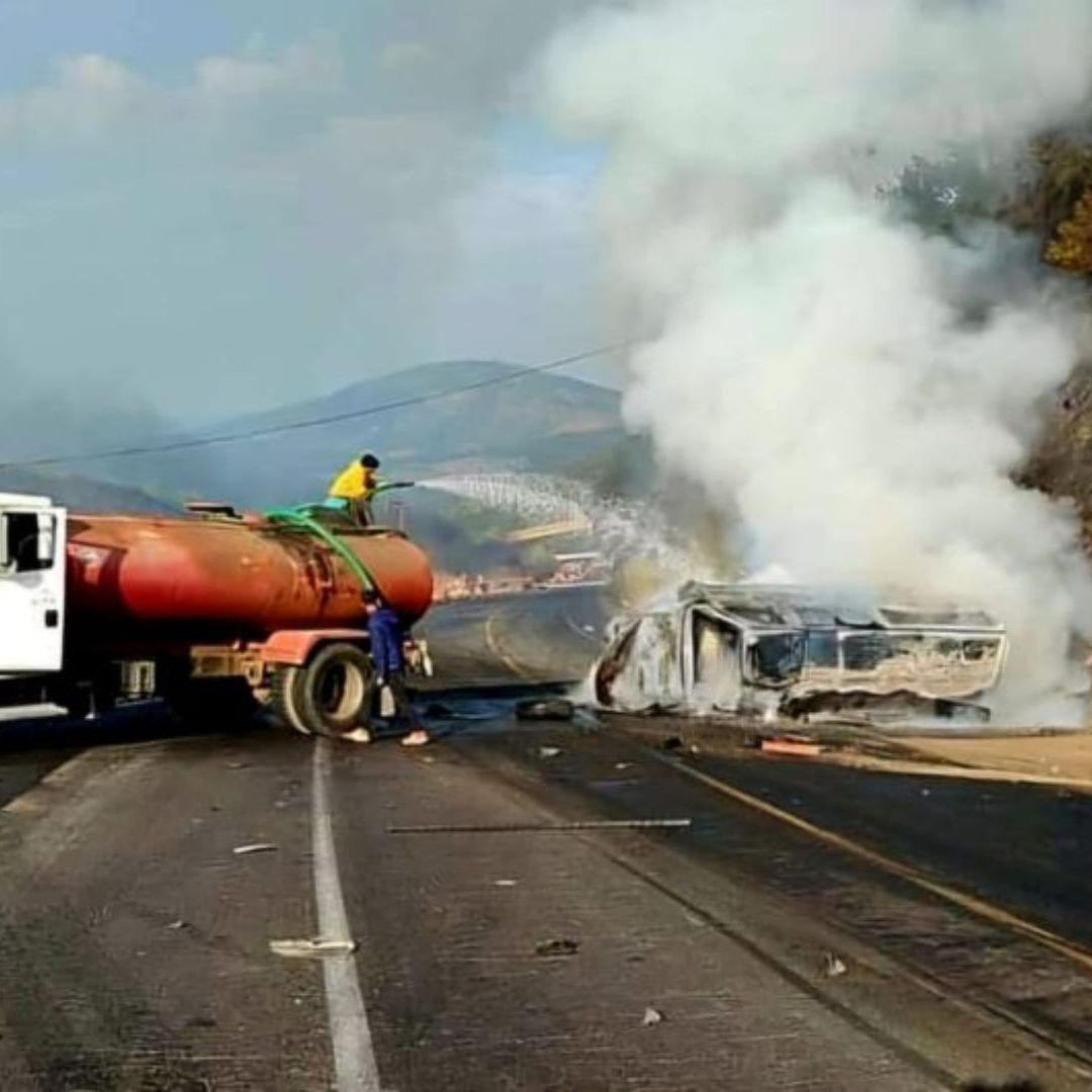 Mueren 8 Queretanos en Fuerte Accidente