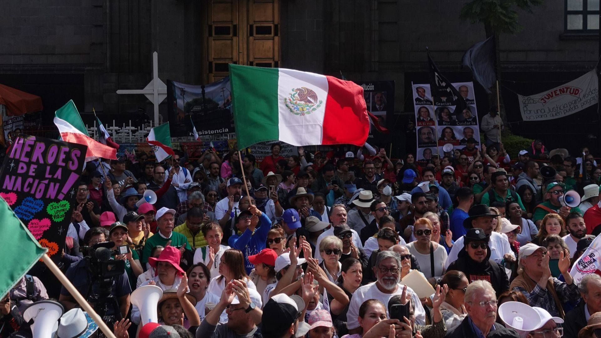 Trabajadores del Poder Judicial protestan contra Reforma Judicial
