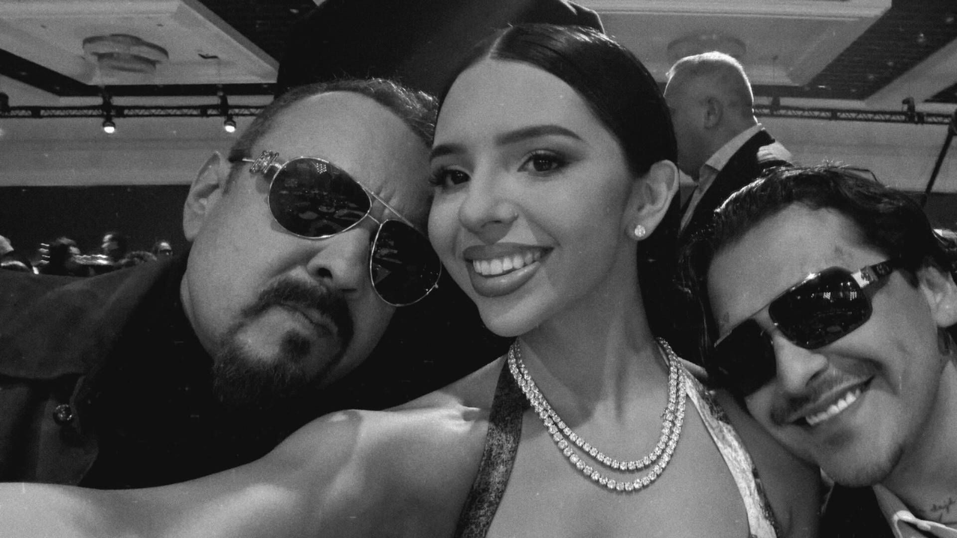 Latín Grammy 2025 Pone en Dilema a Ángela Aguilar: Su Papá Pepe o Christian Nodal