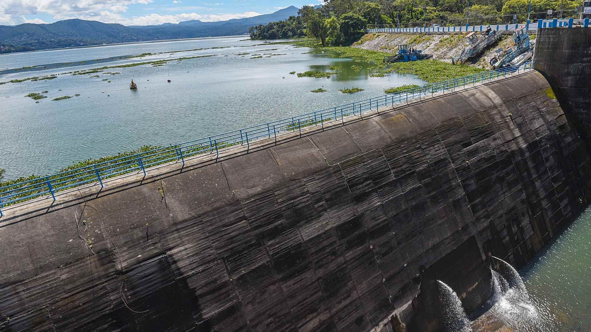 Presa de Valle de Bravo del Sistema Cutzamala en octubre 2025. Foto: Cuartoscuro | Archivo