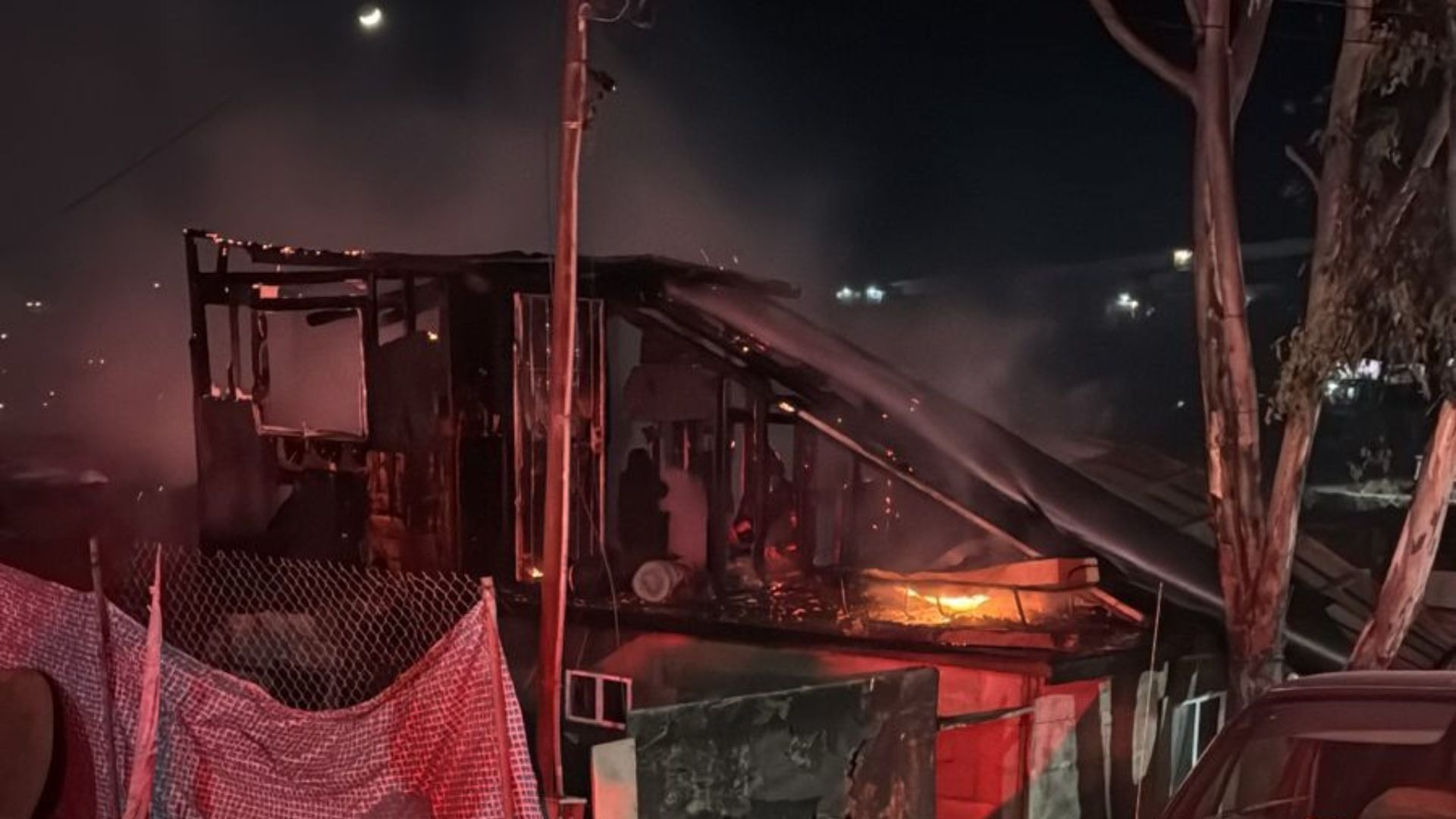 Incendio en Las Cumbres de Tijuana Deja Dos Viviendas Afectadas; Una con Daños Totales