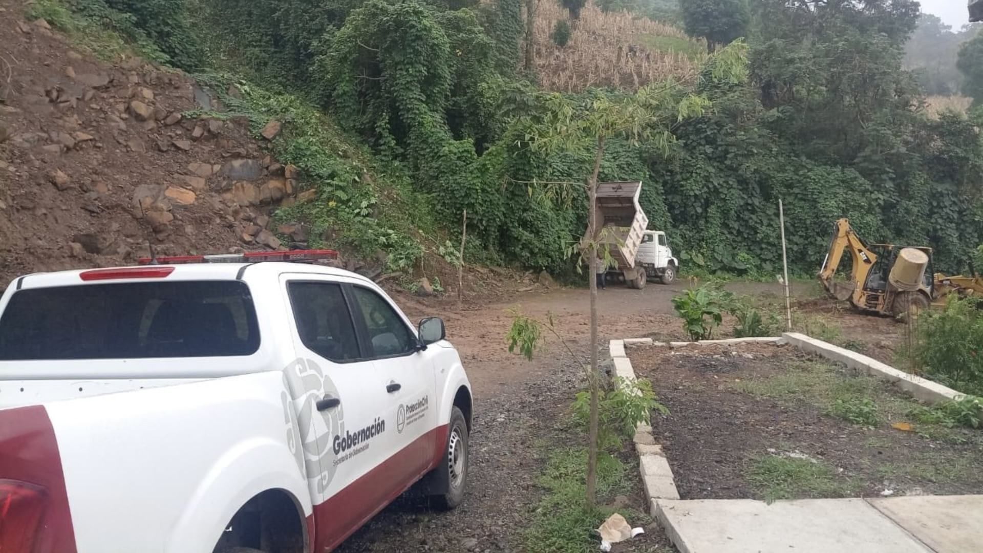 Derrumbe Camino San Martín del Progreso San Felipe Tepatlán Puebla