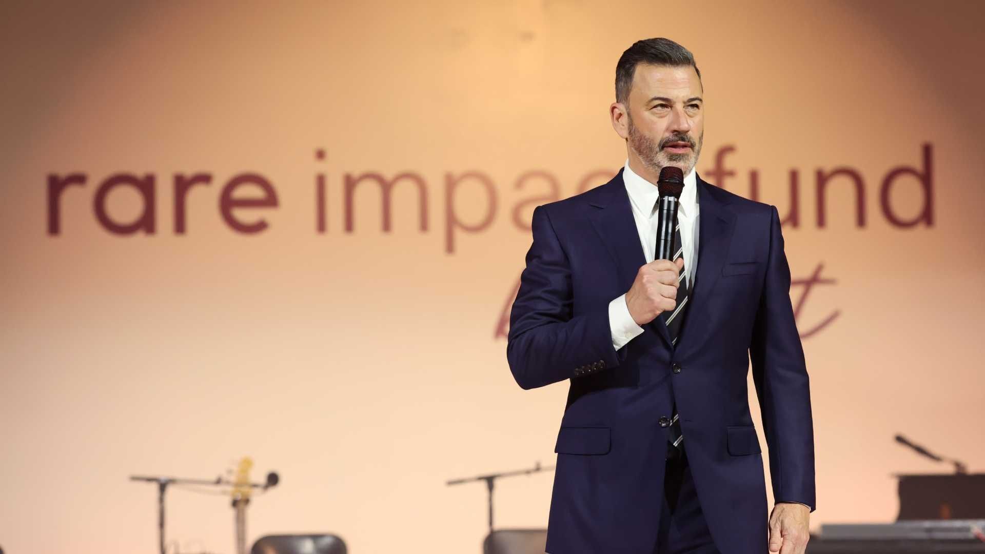 Jimmy Kimmel Gana la Batalla: ABC lo Mantiene al Aire hasta 2027