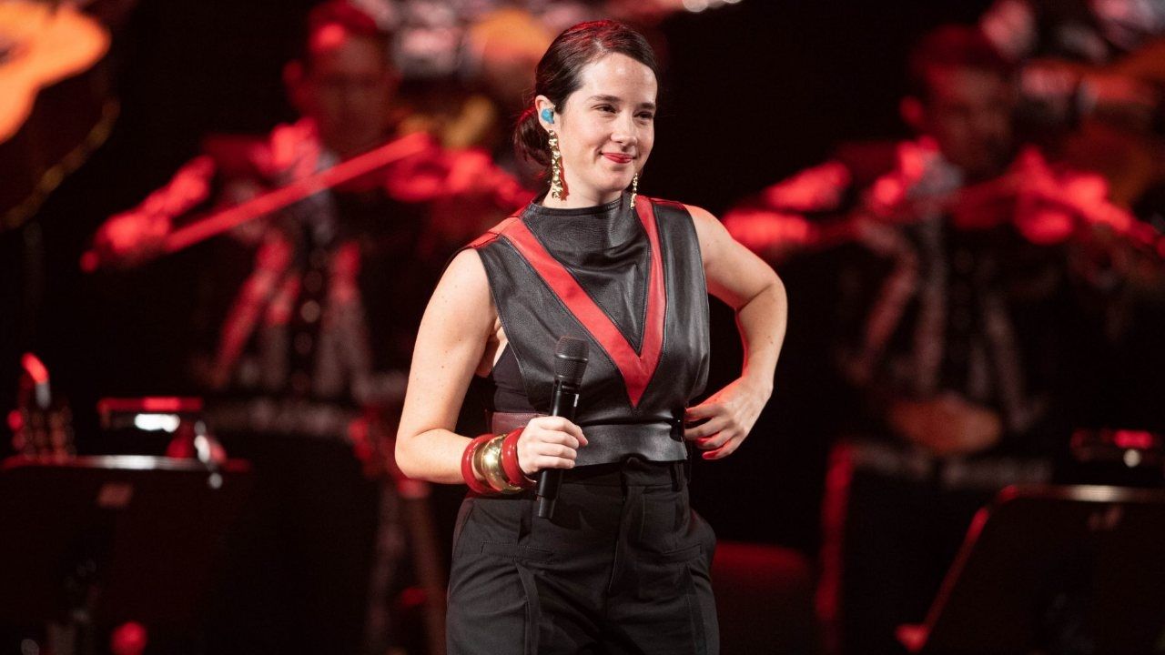 Ximena Sariñana denuncia ataque a su productor en Feria del Caballo de Texcoco