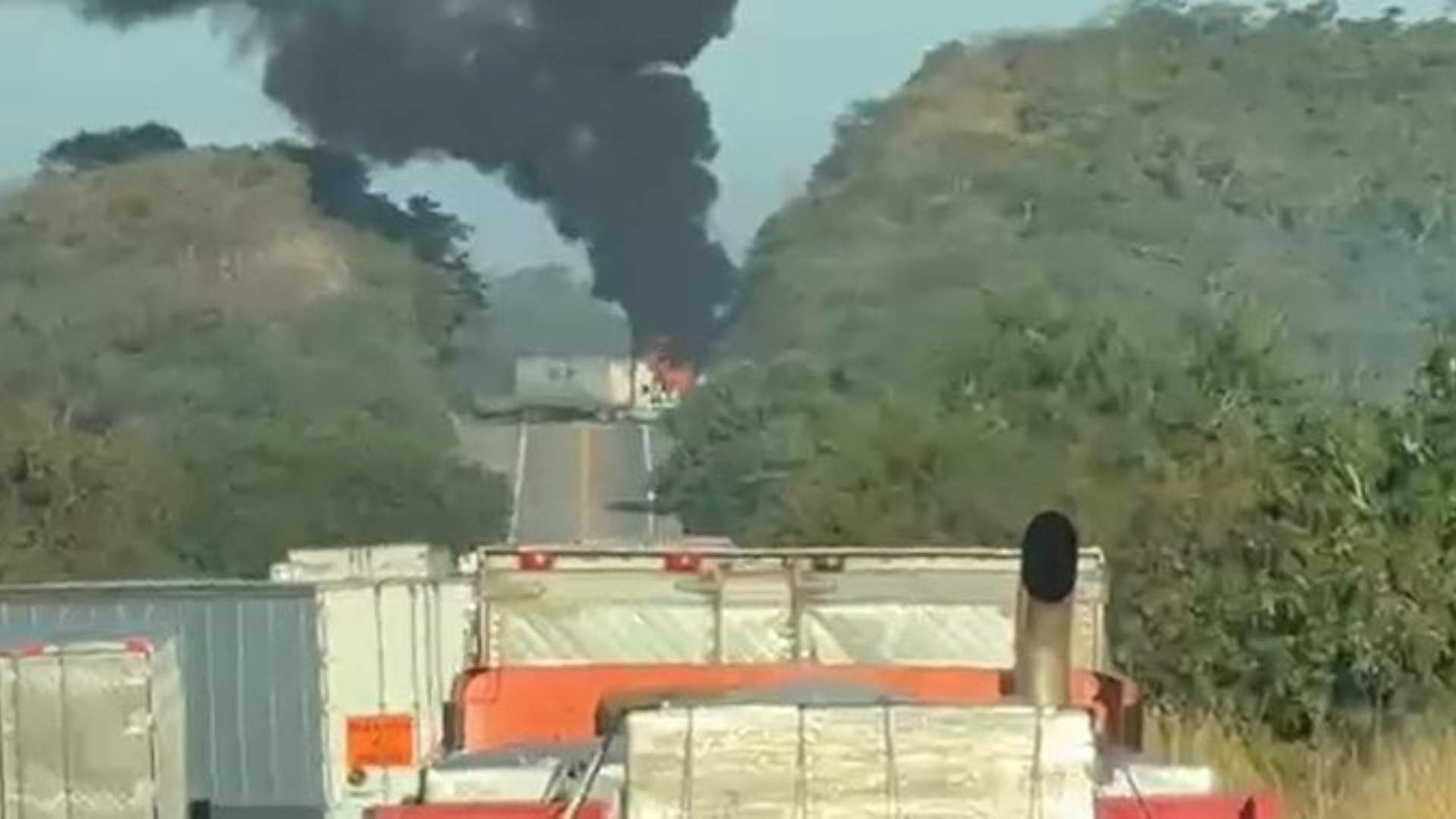 Balaceras y Quema de Vehículos en Escuinapa; Reportan Bloqueos en Sinaloa
