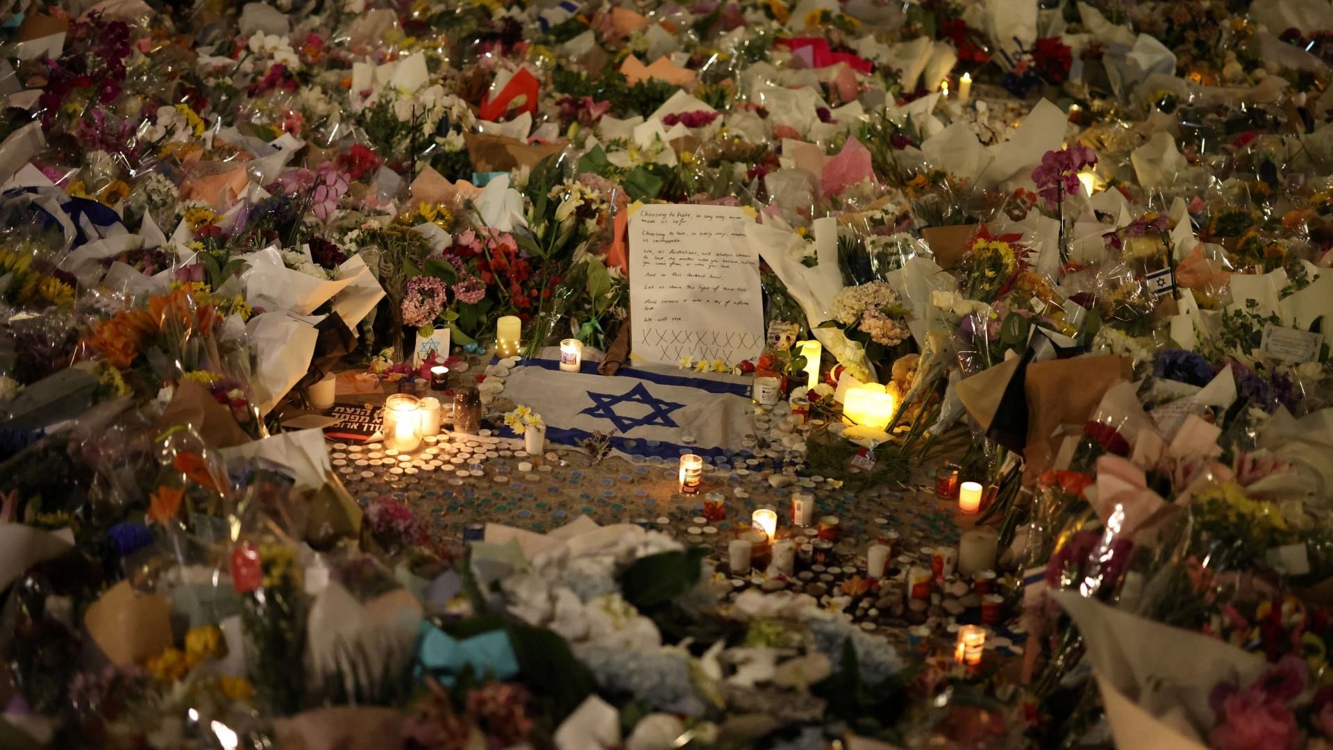 Memorial por víctimas del ataque terrorista en Bondi Beach, Australia