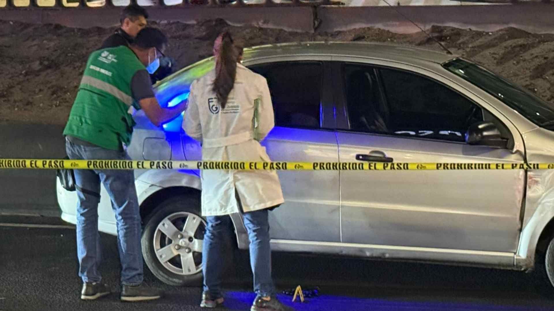 Auto en que huyeron los asaltantes. Foto: N+