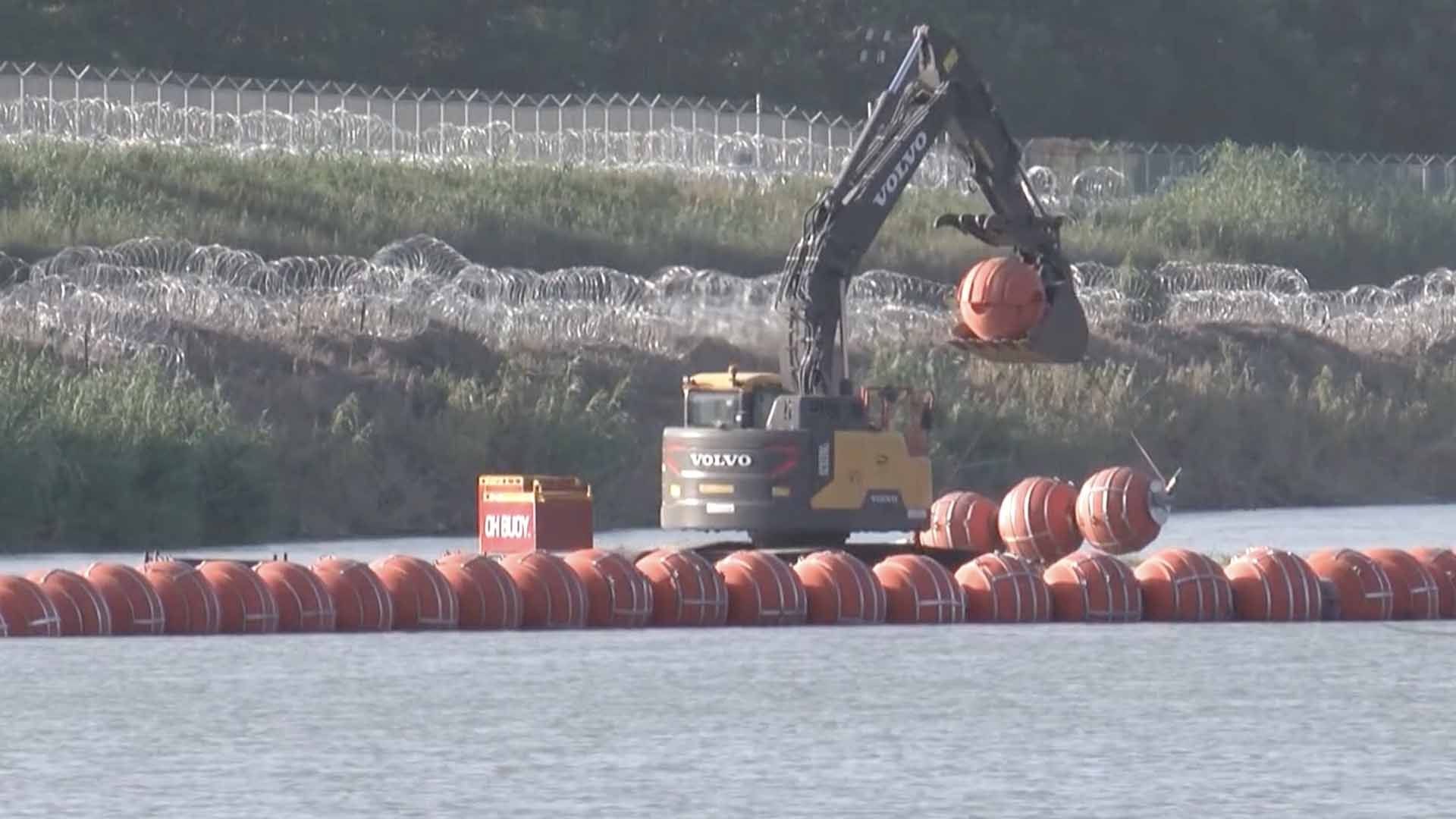 Kristi Noem Anuncia Instalación de Nueva Barrera en el Río Bravo Durante Visita a Brownsville