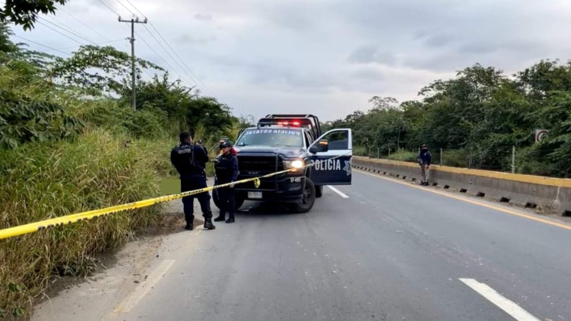 Abandonan Cuerpo Hombre Sin Vida Huellas de Violencia en Carretera Transistmica Zona Sur Veracruz