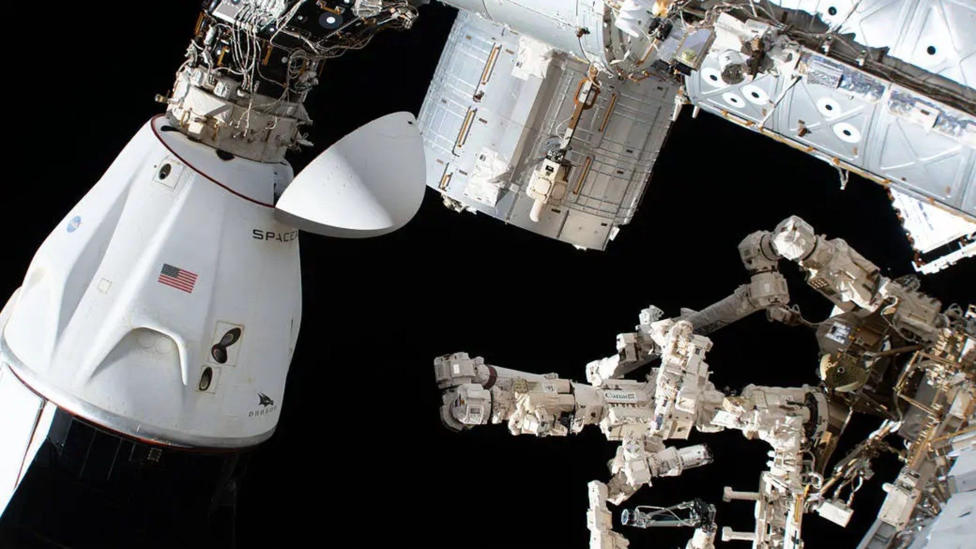 La cápsula Dragon Endeavour, propiedad de SpaceX, amerizará luego de un viaje de unas 11 horas.