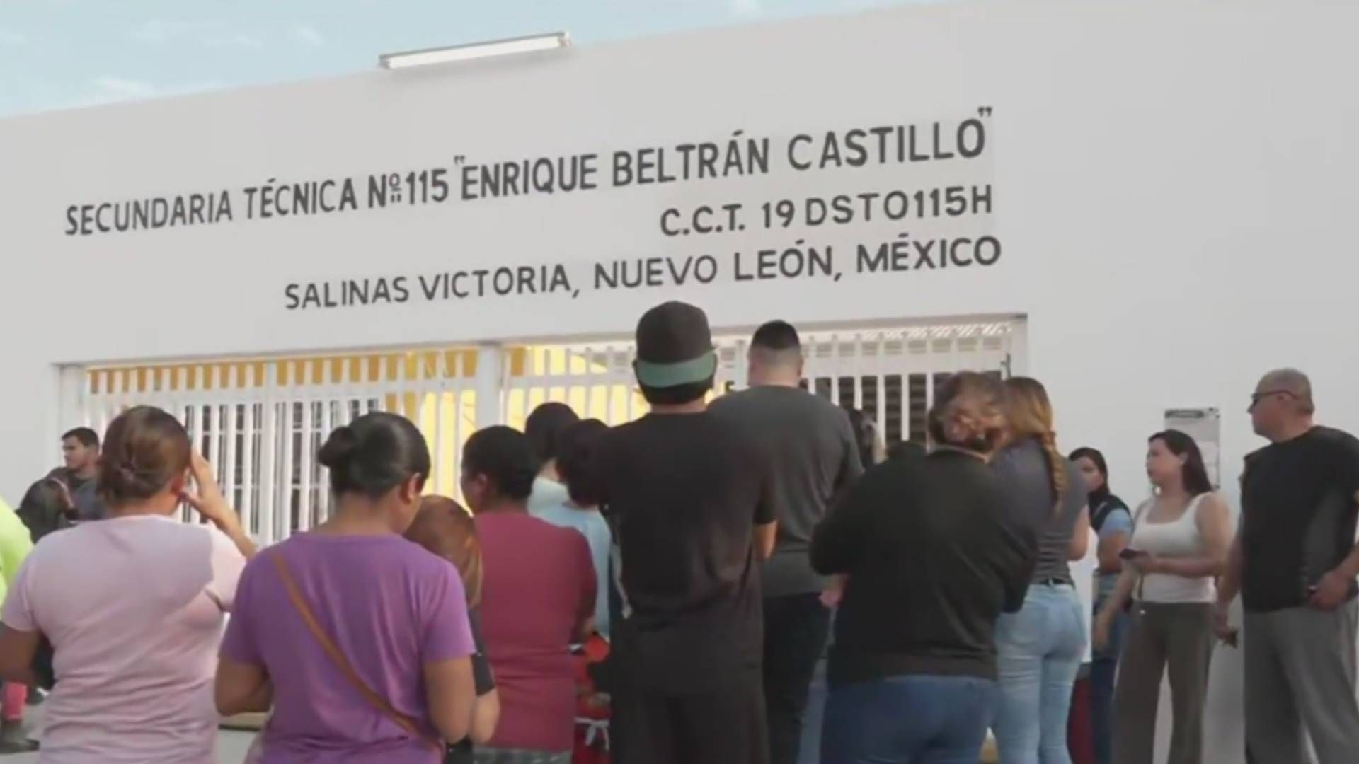 Padres de familia en secundaria en Salinas Victoria