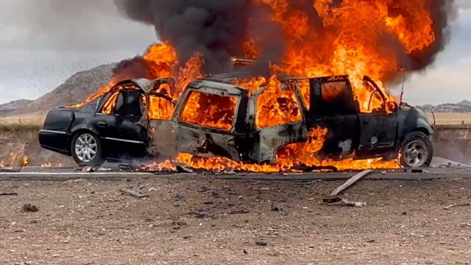 Accidente vial dejó dos vehículos incendiados | Foto: N+