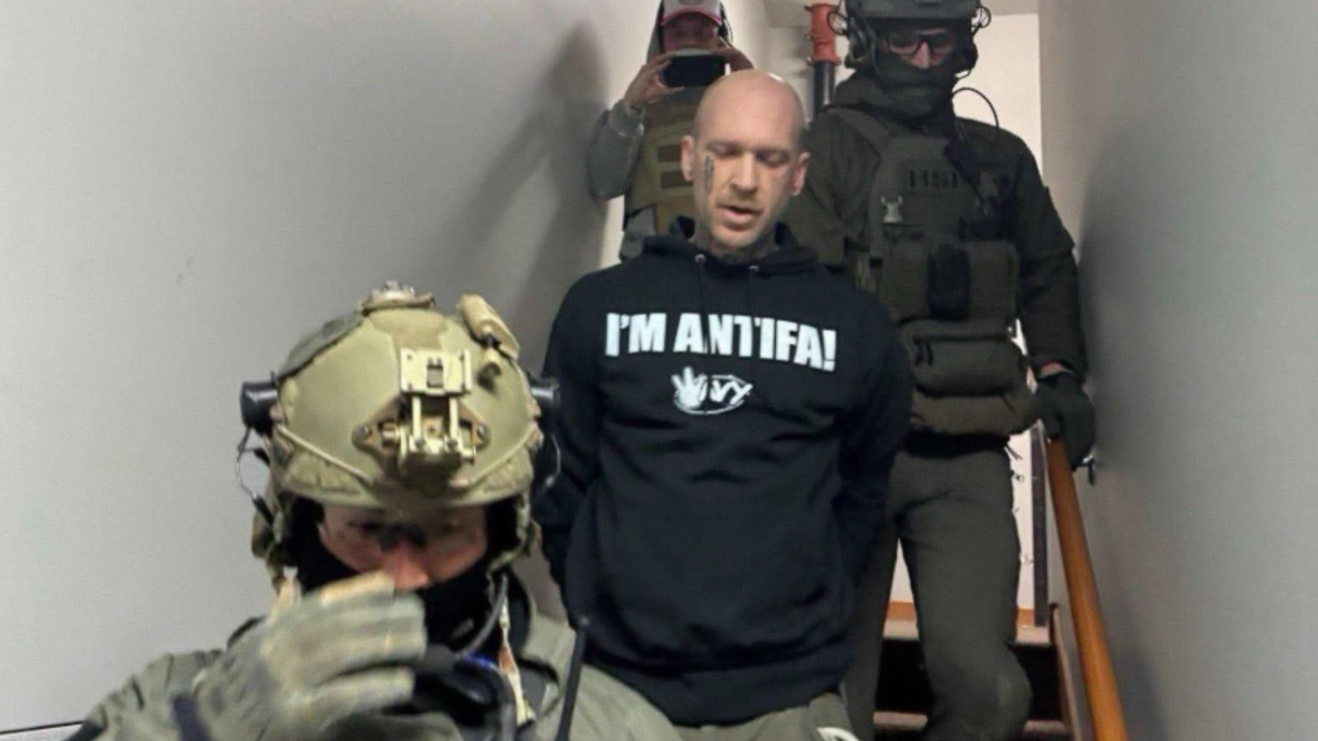 Detienen a Activista de Minnesota por Amenazar con Matar Agentes de ICE