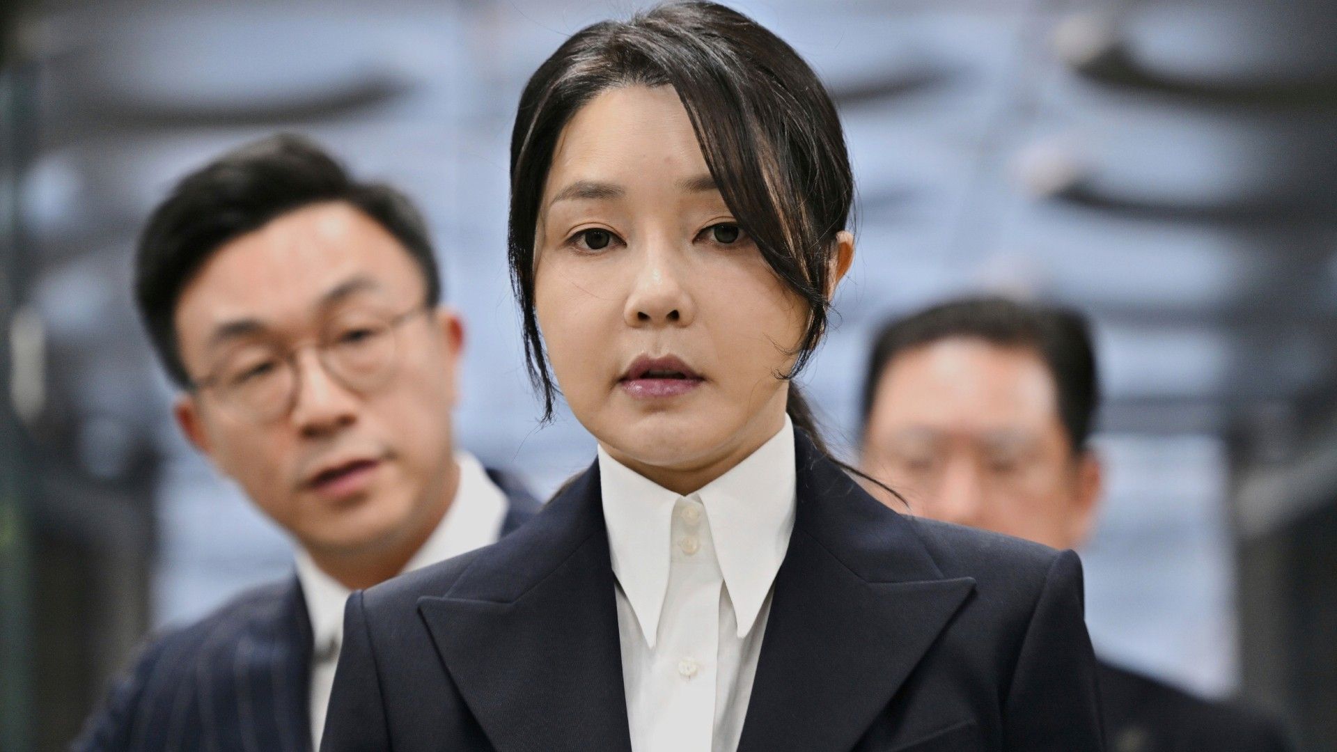 Condenan a la Exprimera Dama de Corea del Sur a 20 Meses de Cárcel por Corrupción.