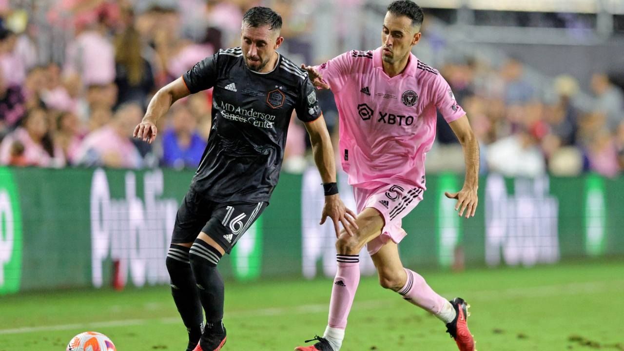El Houston Dynamo del mexicano Héctor Herrera se impuso por un marcador de 2-1 en un partido en el que Messi no vio acción por lesión