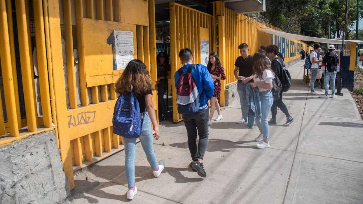 CCH Vallejo y Prepa 7, tomados por alumnos