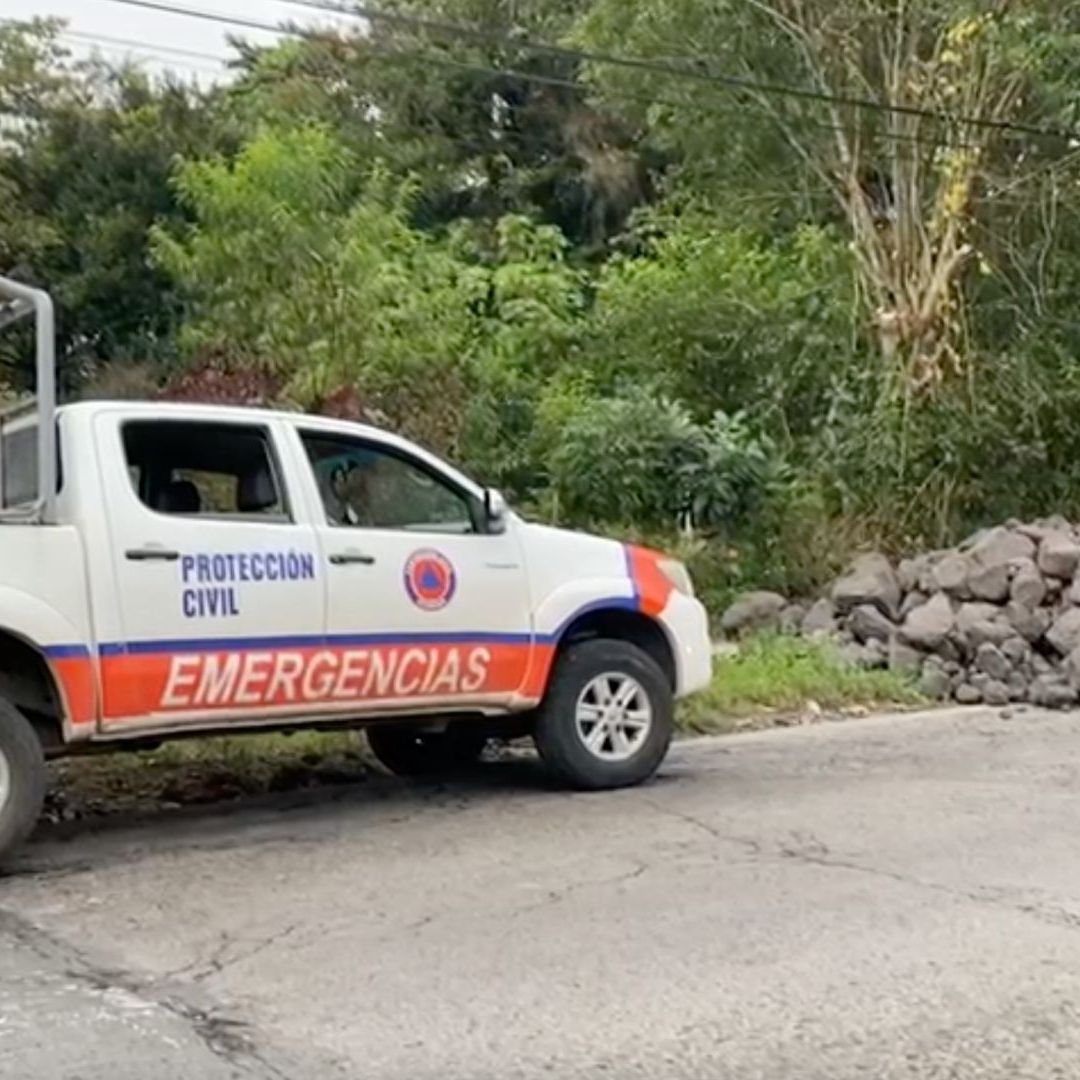 Protección civil acudió a la comunidad Río Grande a auxiliar a la persona accidnetada.