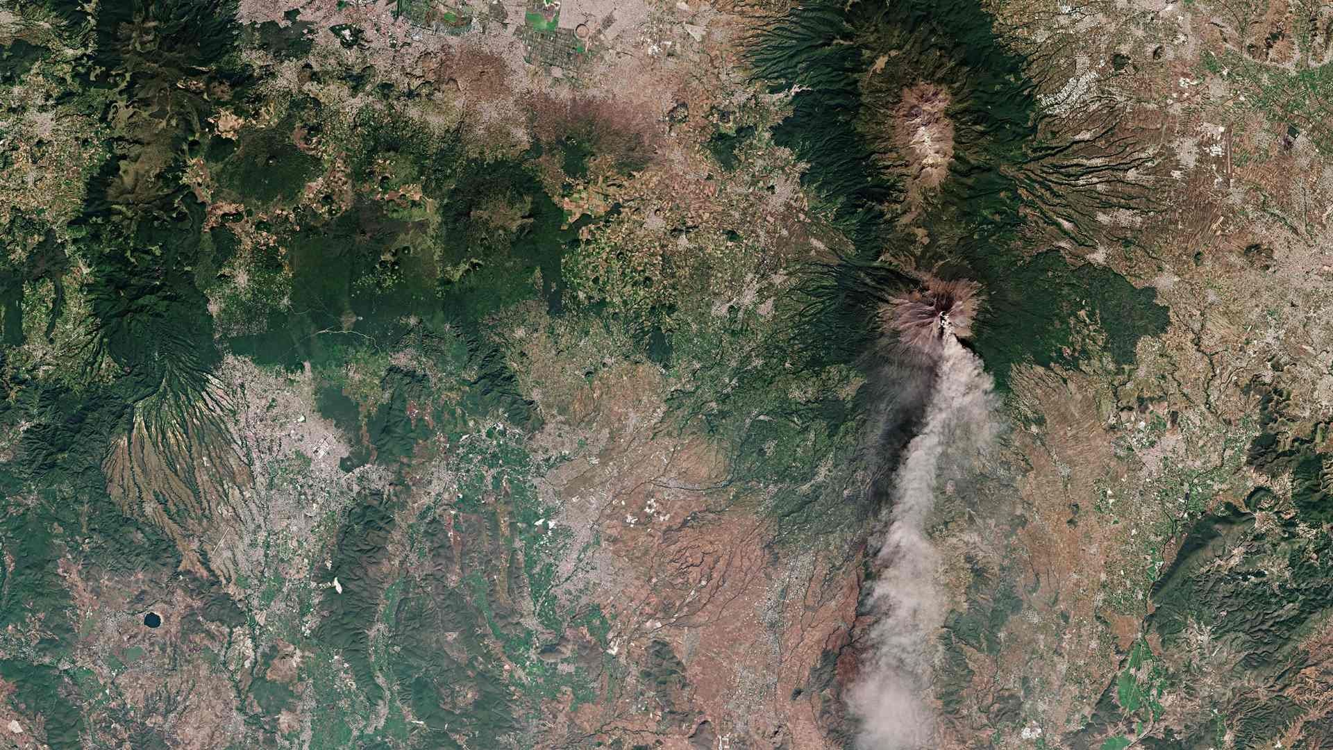 Popocatépetl: así se ve fumarola desde el espacio