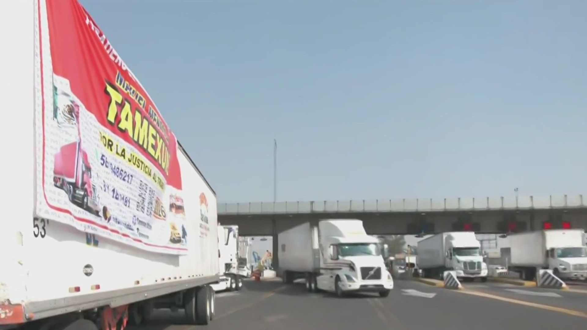 Bloqueo de transportistas en la Caseta de Tepotzotlán.