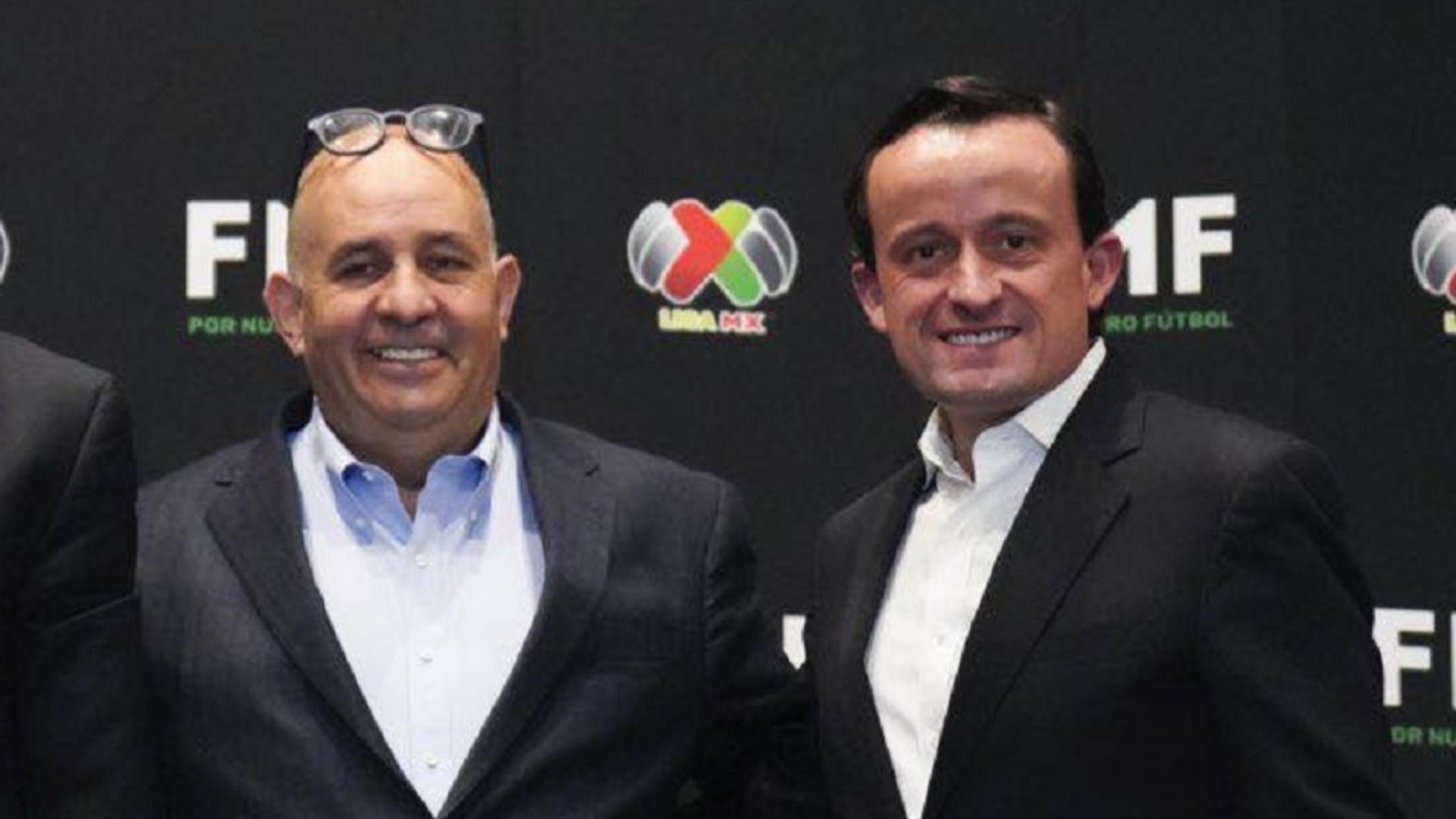 Juan Carlos Rodríguez Sale de la Federación Mexicana de Futbol y en su lugar se queda Mikel Arriola como interino.