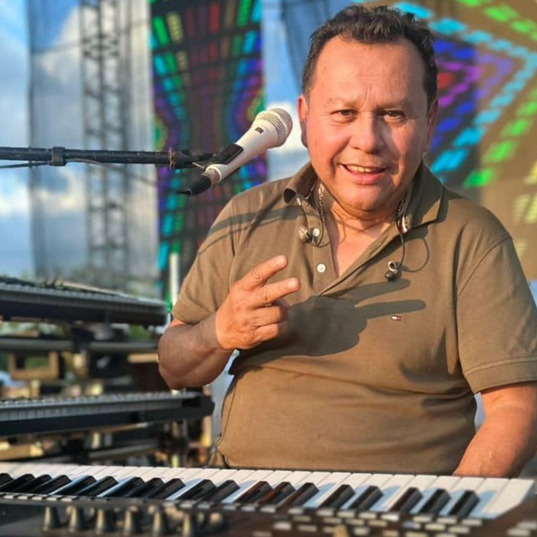 José Alfredo Sánchez Hernández El Pulpo y sus Teclados