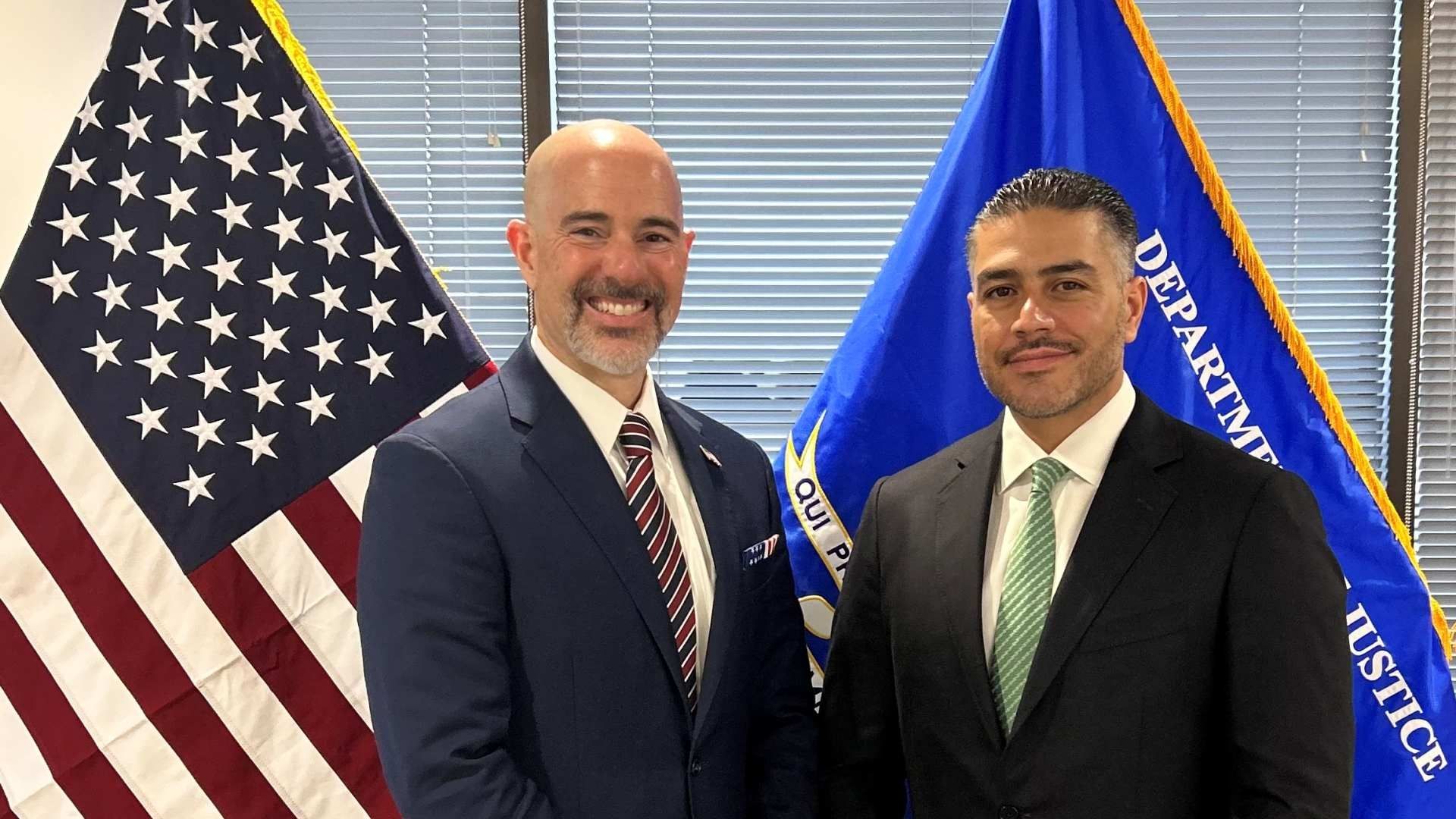 Terry Cole, administrador de la DEA, y Omar García Harfuch, titular de la SSPC. Foto: X @DEAHQ
