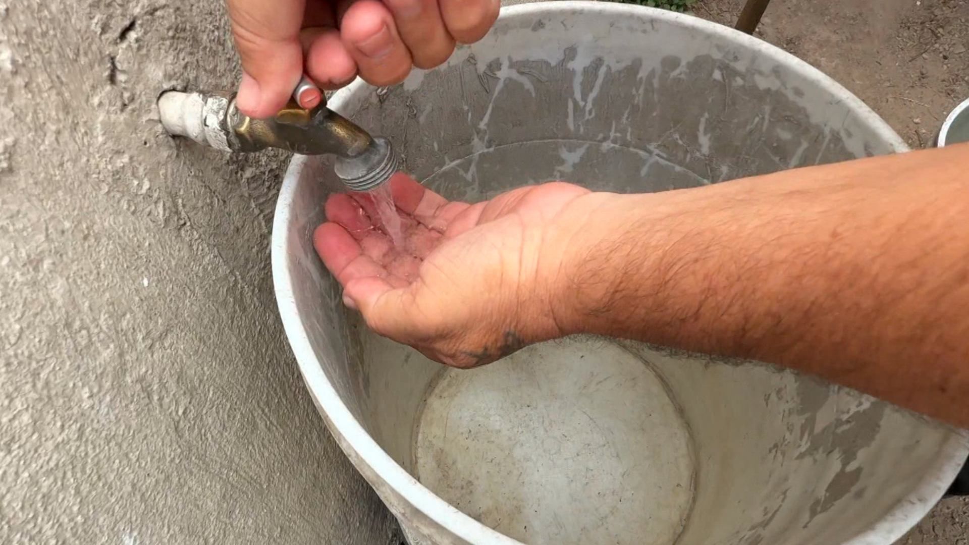 Analizan 270 muestras de agua en Jalisco tras quejas ciudadanas