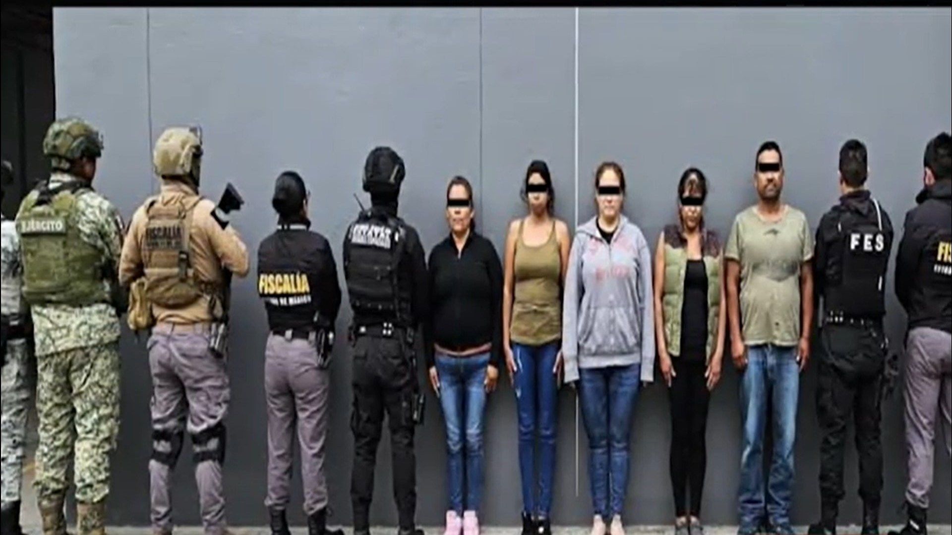 Como parte del "operativo Enjambre", agentes detuvieron a 15 personas que obstruyeron detenciones en Edomex.