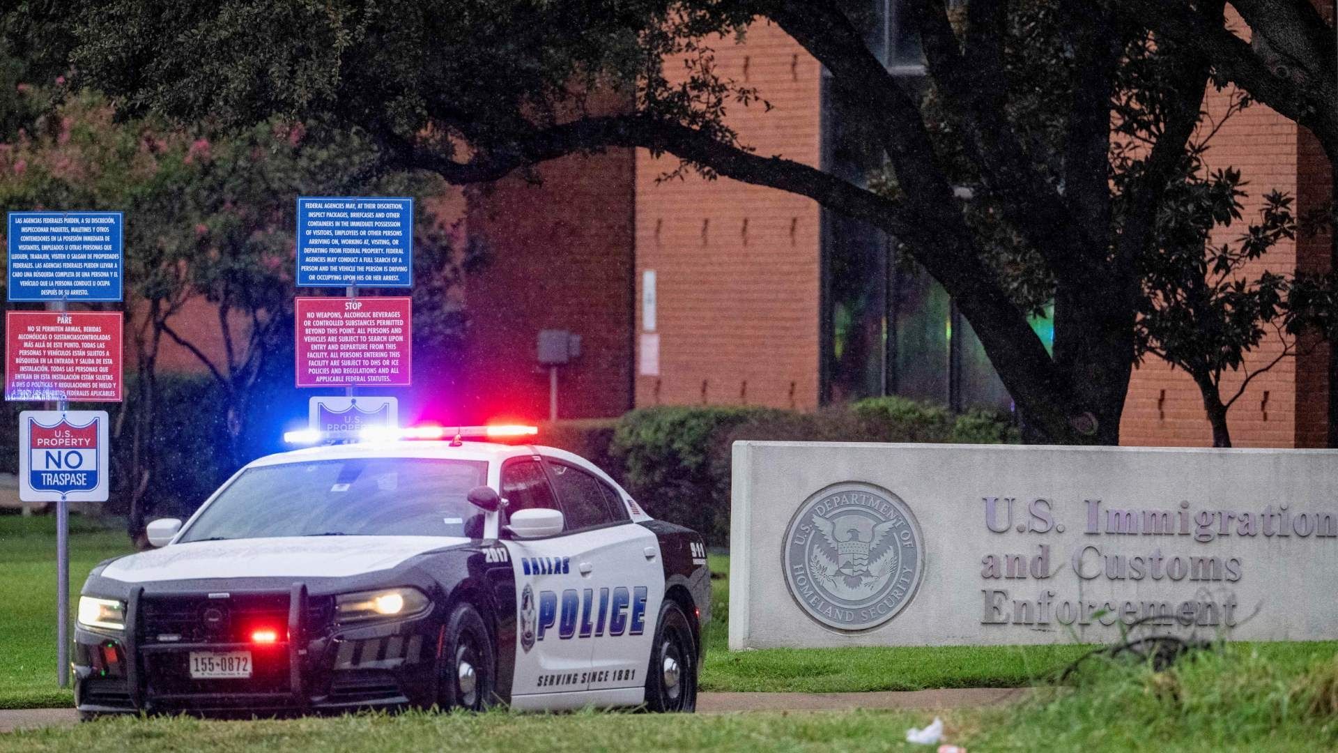 El tiroteo ocurrió en instalaciones de ICE en Dallas, Texas