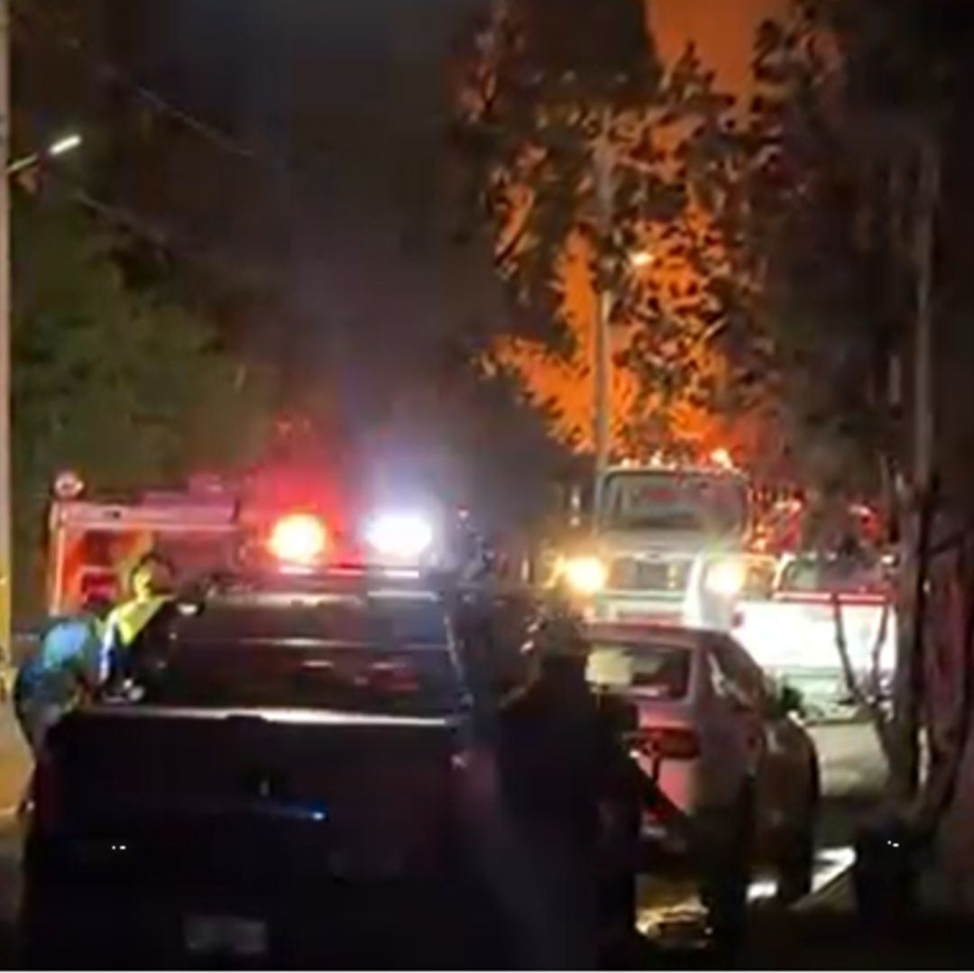 Se Registra Fuerte Incendio en la Zona Industrial en el Parque Fundidores de San Luis Potosí. Foto: N+