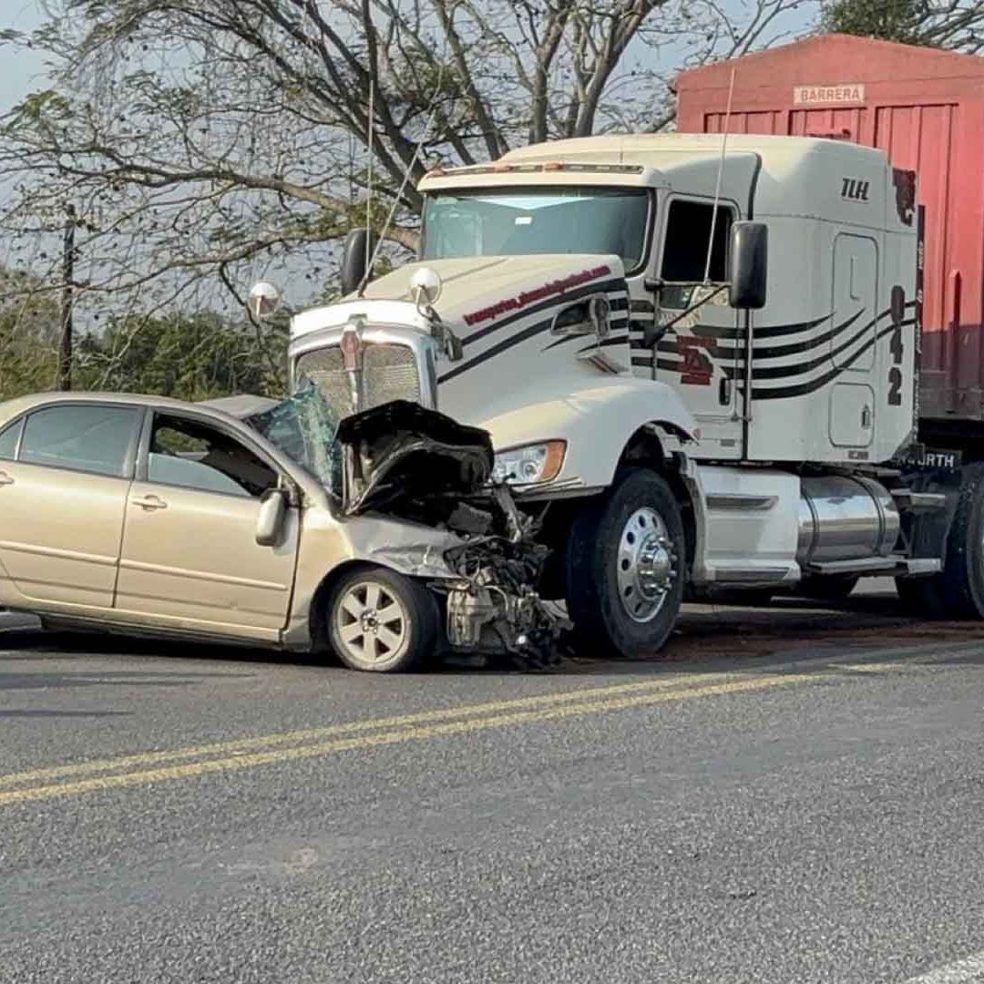 Mujer Muere en Accidente Contra Tráiler Sobre Libramiento Poniente de Altamira