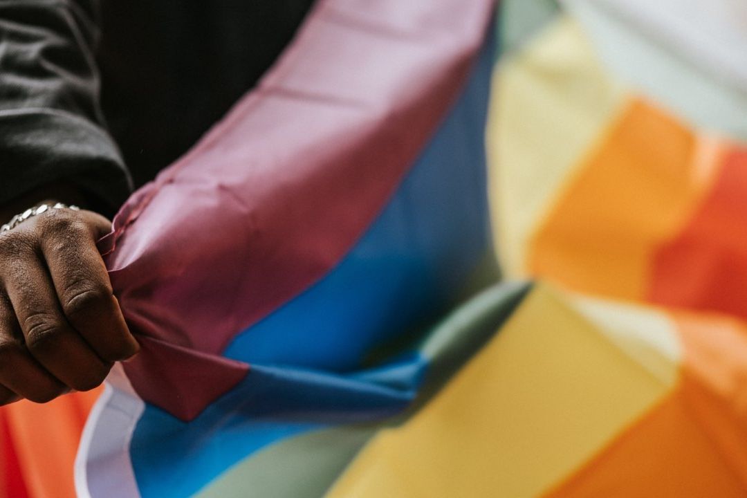 EUA pidió a Uganda derogar la ley contra la homosexualidad aprobada y amenazó con sancionar al país africano