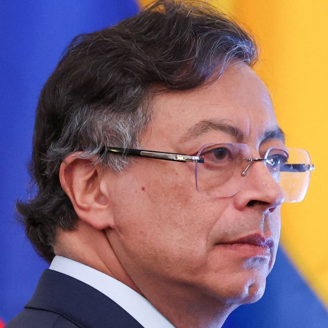 Gustavo Petro Pone Fin a Negociaciones de Paz con Guerrilla de Colombia.