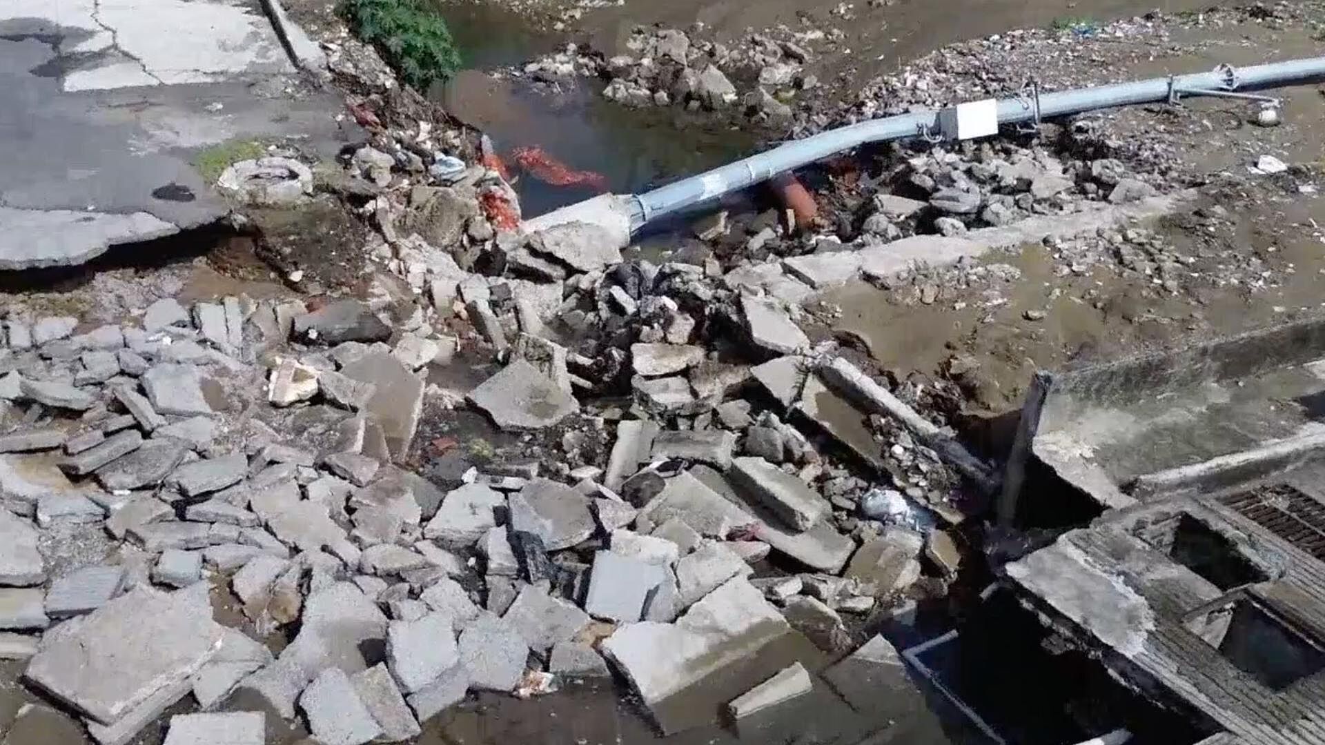 Enorme Socavón Deja Sin Agua a Vecinos de Río Medio en Veracruz
