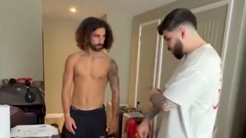 Marc Cucurella Cumple su Promesa y se Tatúa el Rostro de Luis de la Fuente