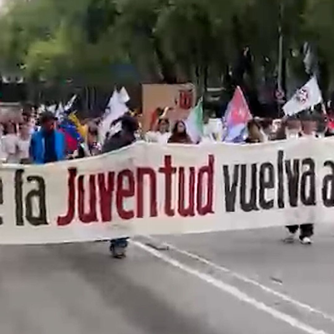Estudiantes bloquean Paseo de la Reforma en marcha en solidaridad con Palestina