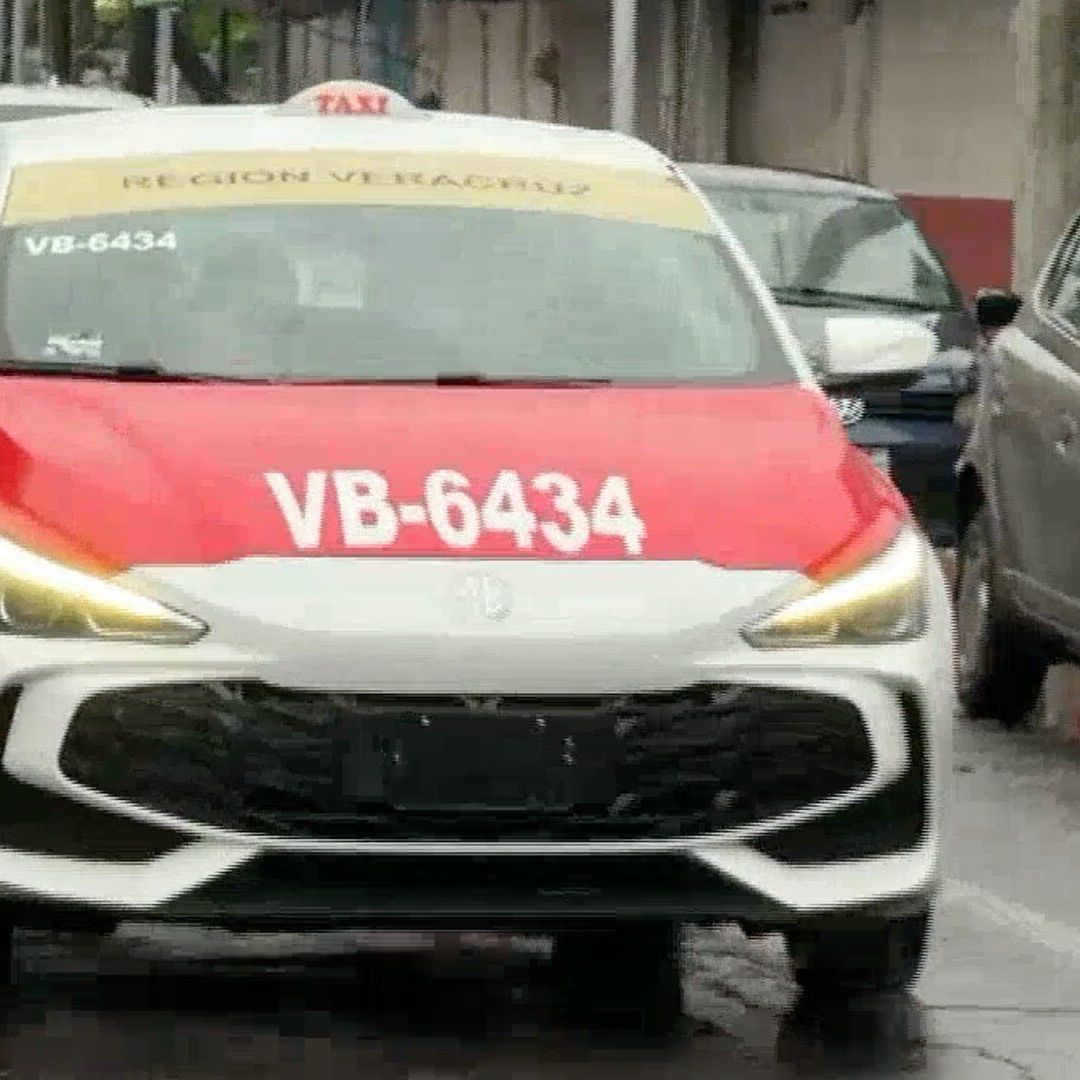 Taxistas en Veracruz Continúan Sin Placas; Llevan Cinco Años Esperando