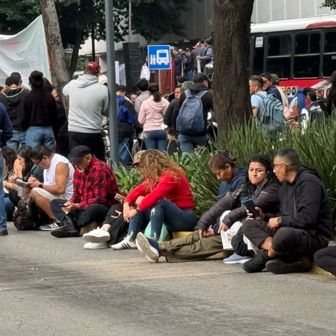 Bloqueo de Trabajadores de STUNAM Paraliza el Servicio del Metrobús en Insurgentes Sur